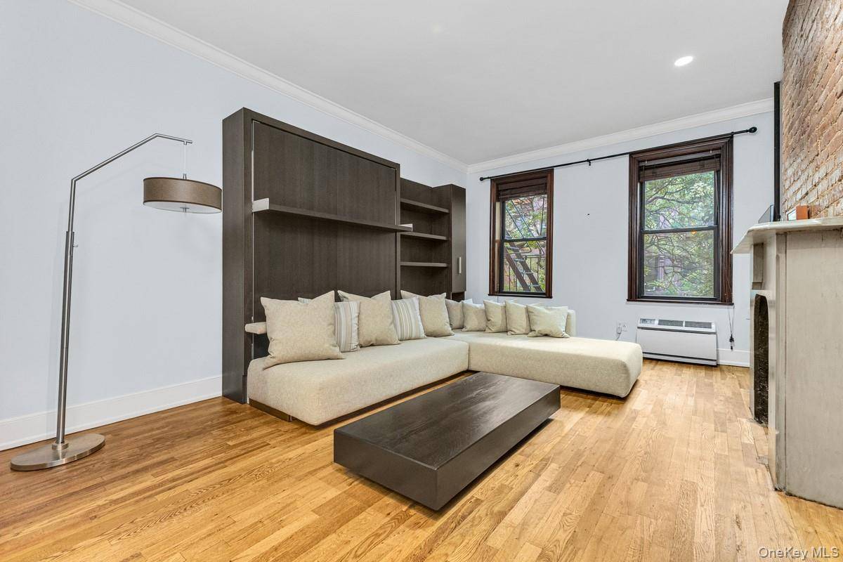 348 East 89th ST #7E, New York (manhattan), NY 10128
