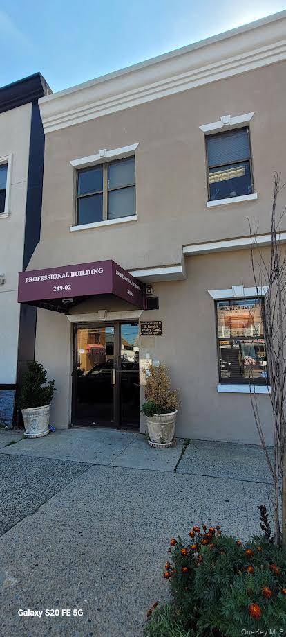 249-02 Jericho Turnpike #202, Floral Park, NY 11001