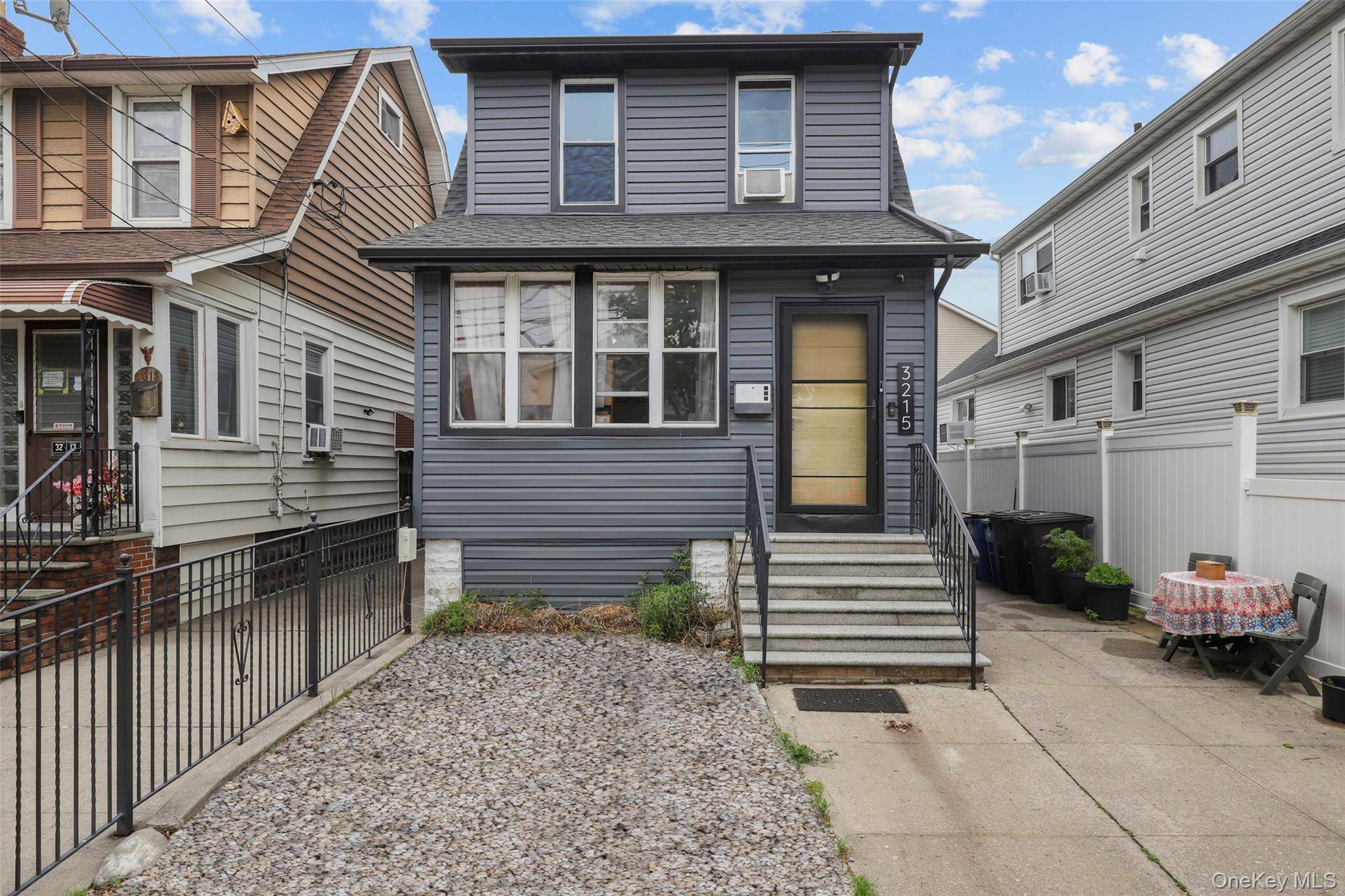 3215 Randall AVE, Bronx, NY 10465