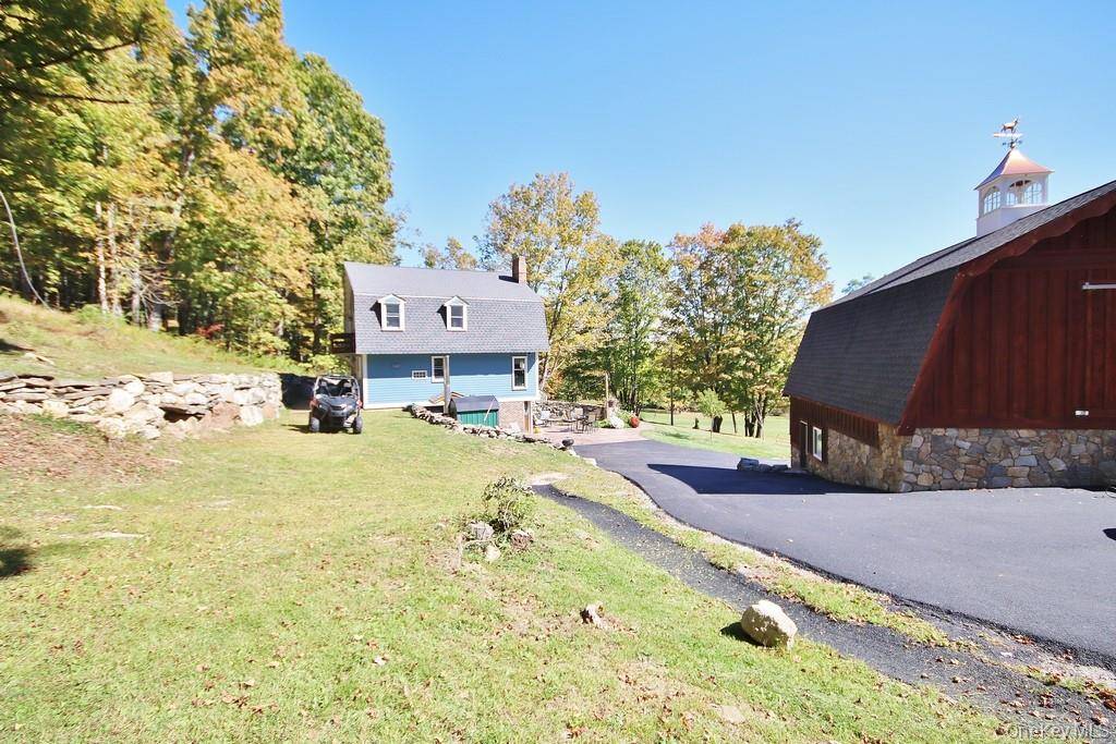 575 Roosa Gap RD, Bloomingburg, NY 12721