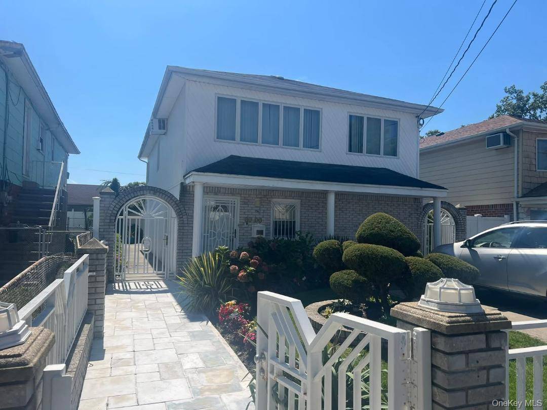 89-08 164 AVE, Howard Beach, NY 11414