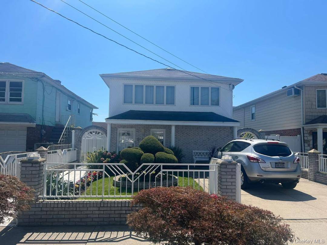 89-08 164 AVE, Howard Beach, NY 11414