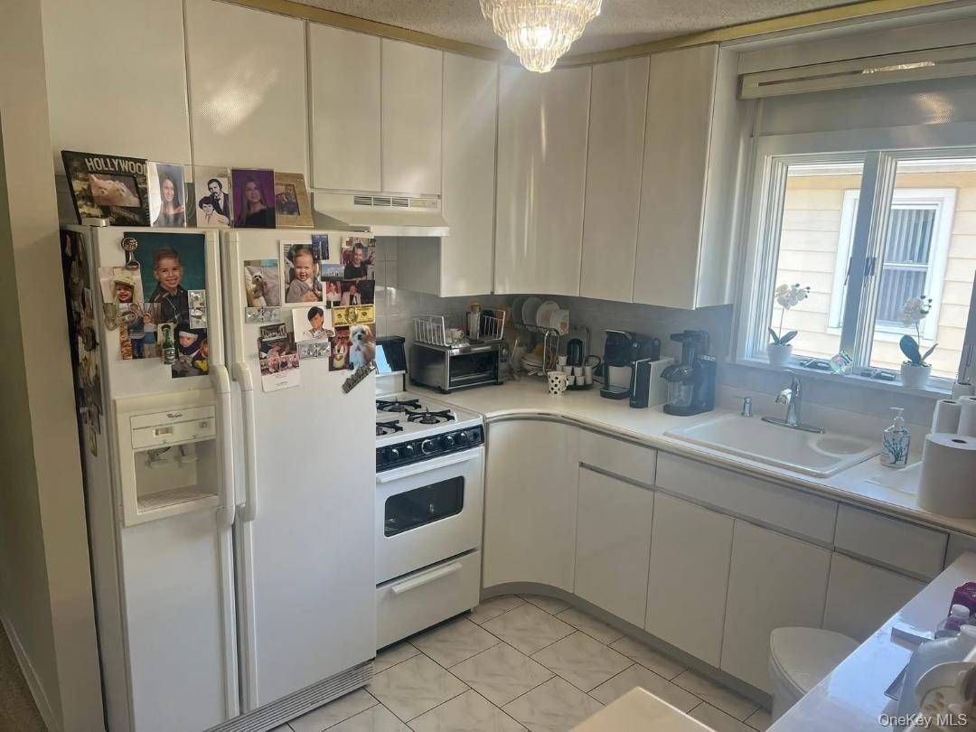 89-08 164 AVE, Howard Beach, NY 11414
