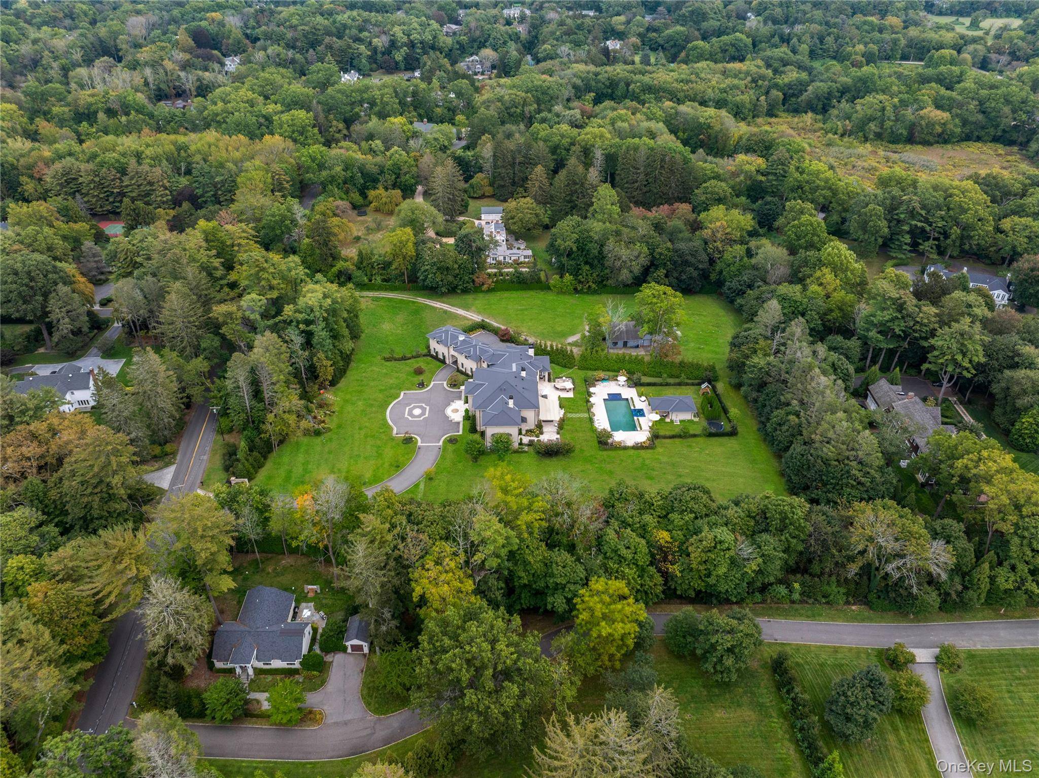53 Simonson RD, Old Brookville, NY 11545