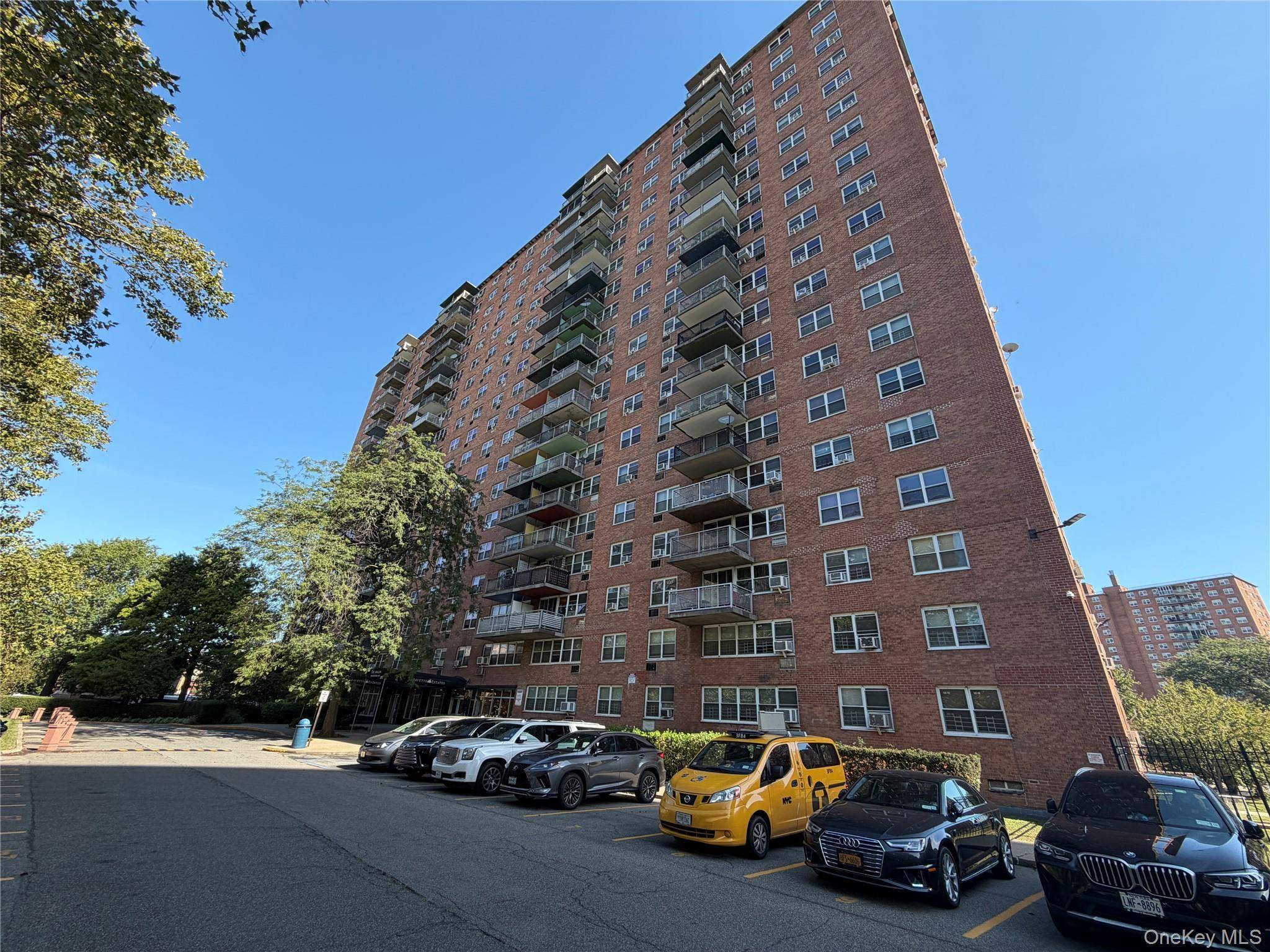 880 Boynton AVE #8M, Bronx, NY 10473