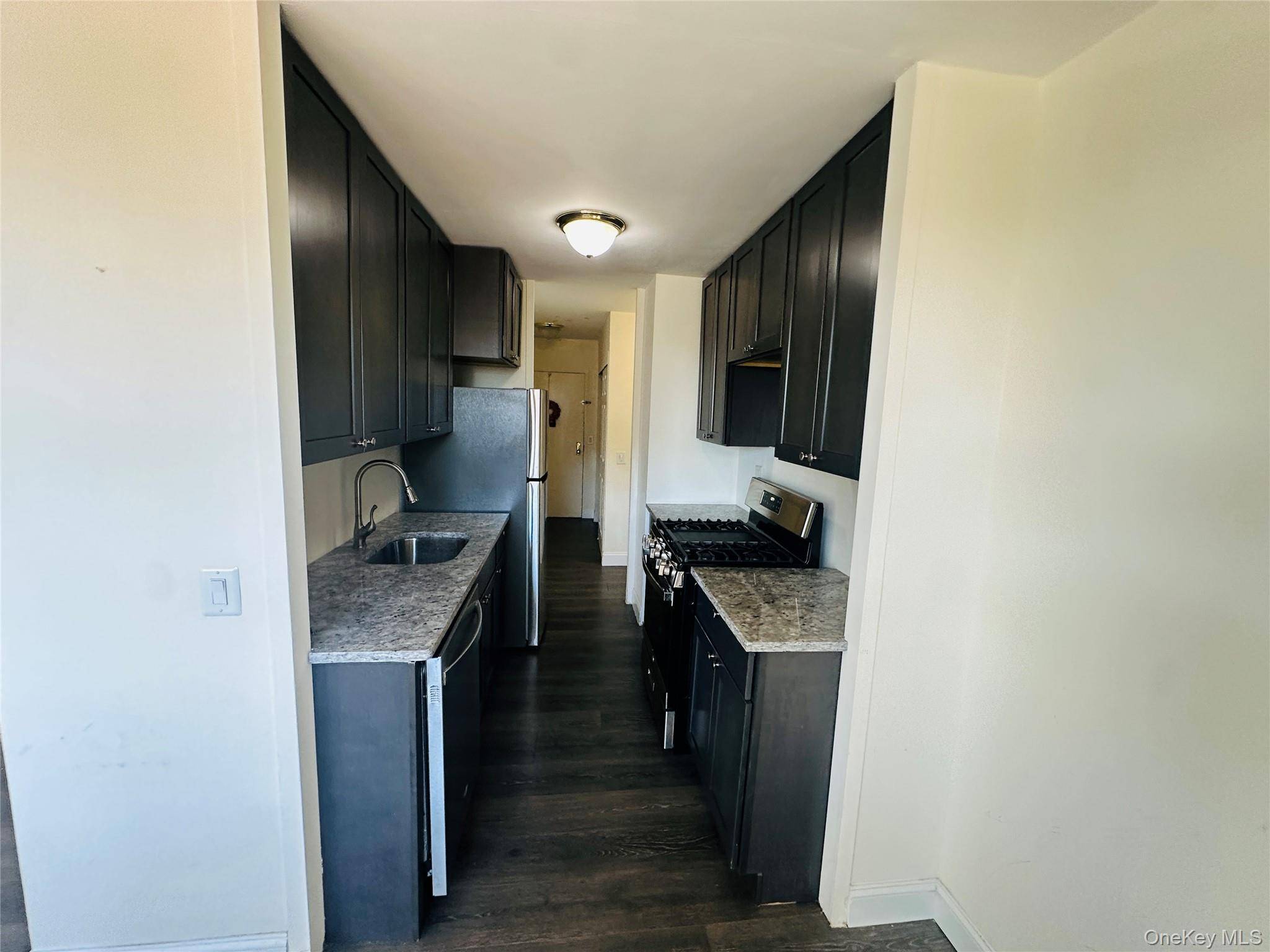 880 Boynton AVE #8M, Bronx, NY 10473