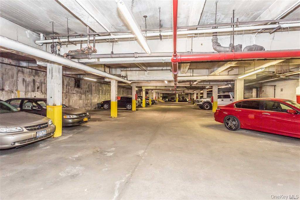 87-10 34 AVE ##4, Jackson Heights, NY 11372