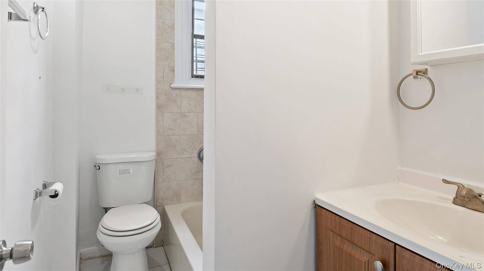 39 Victor ST #2, Yonkers, NY 10701