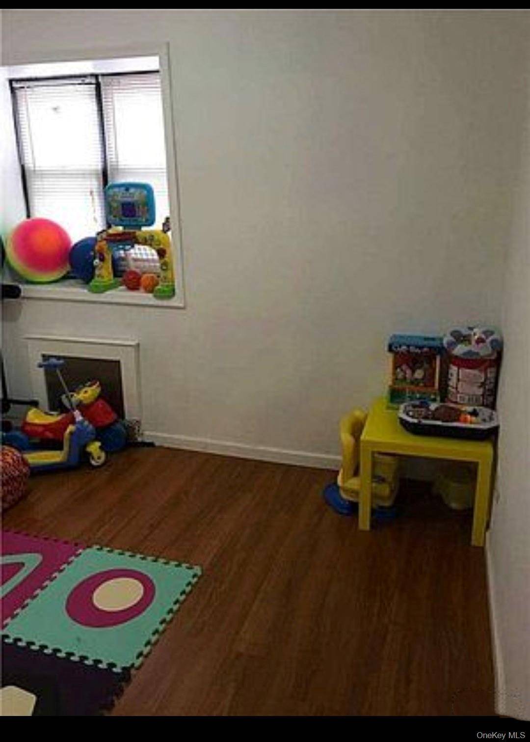 132-35 Sanford AVE #LD, Flushing, NY 11355