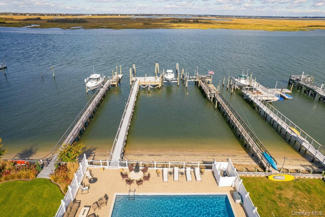 51 Bay ST, East Atlantic Beach, NY 11561