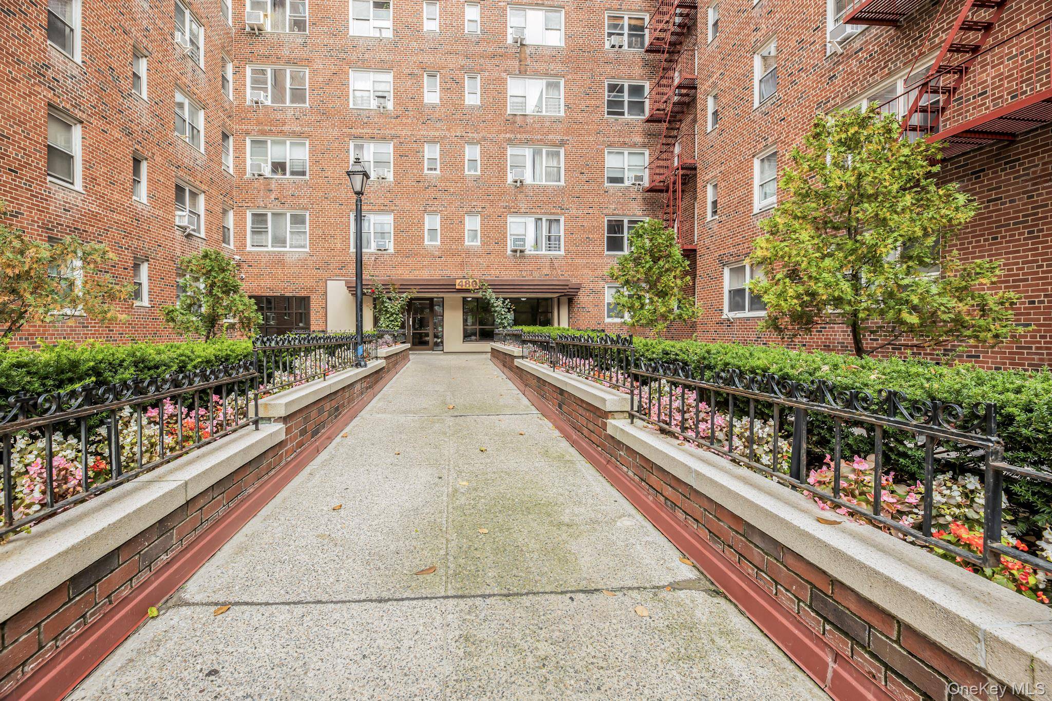 480 Riverdale AVE #7L, Yonkers, NY 10705