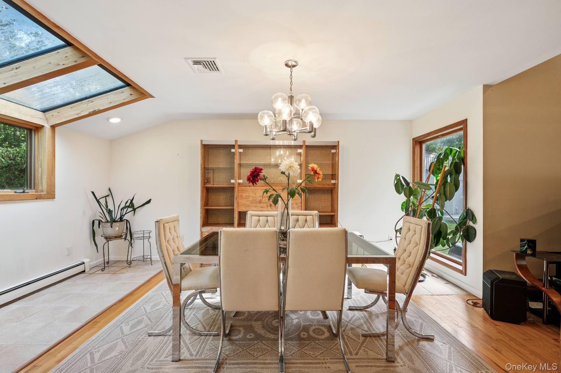 4 Ivy PL, Shelter Island, NY 11964