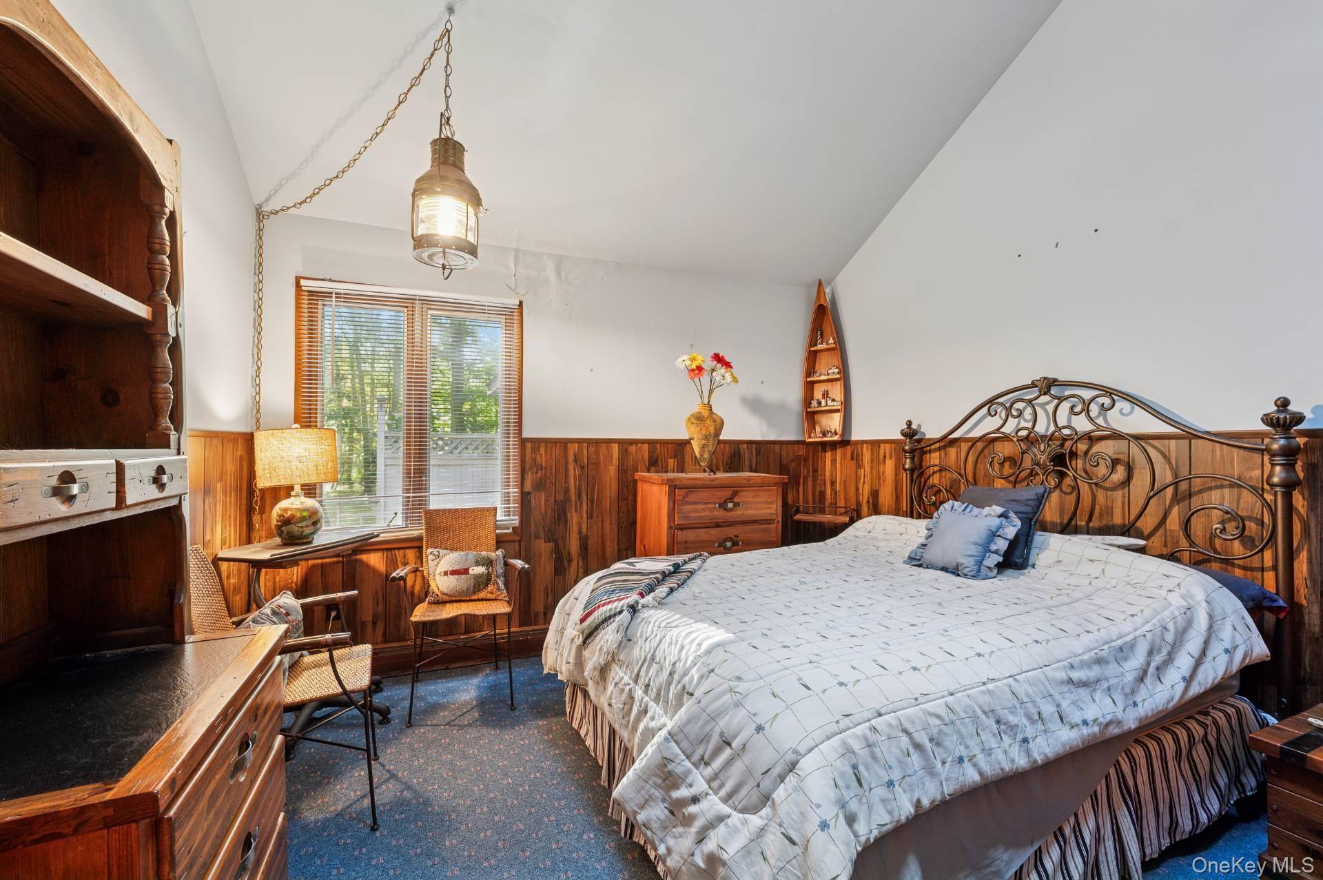 4 Ivy PL, Shelter Island, NY 11964