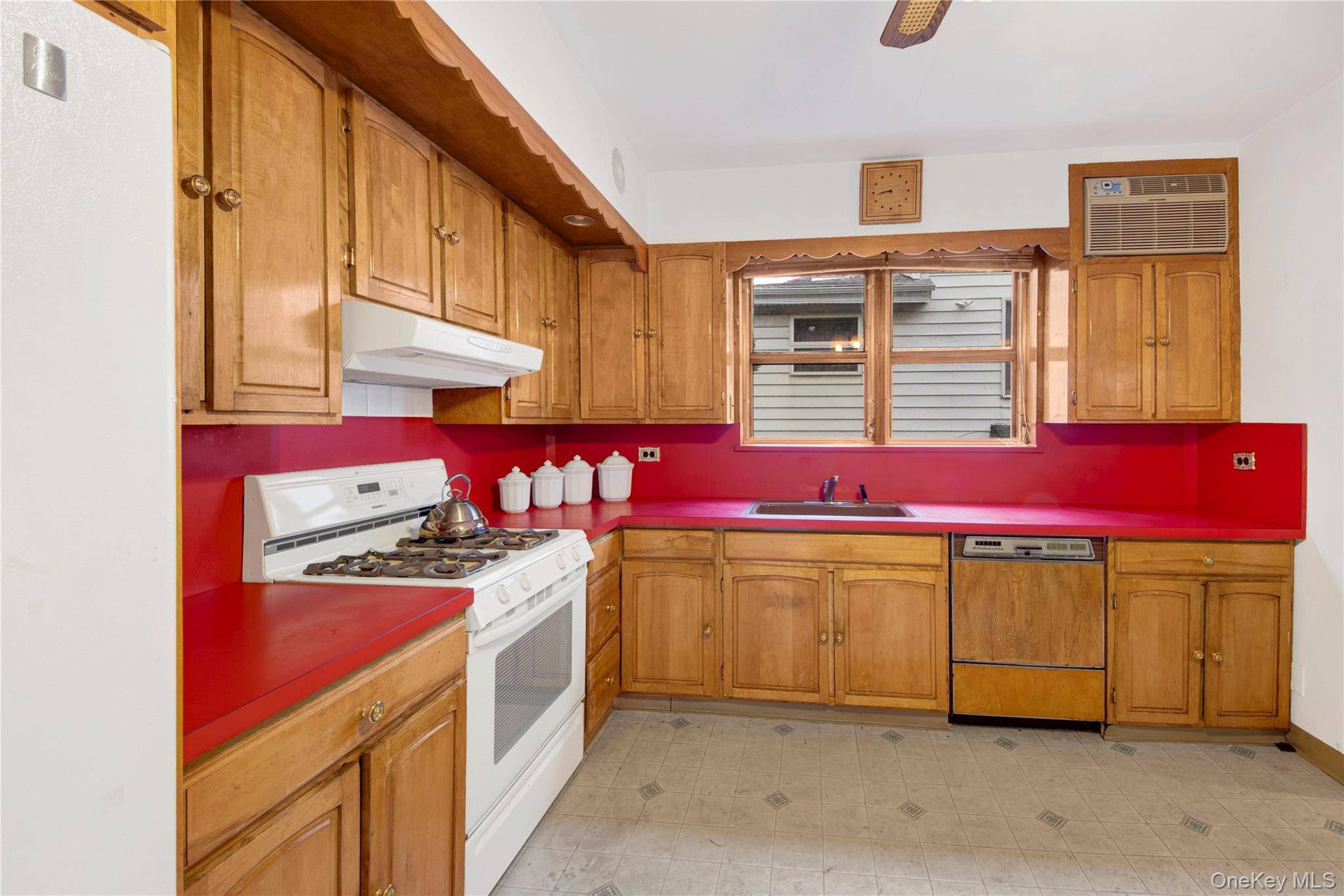 242 E 237th ST, Bronx, NY 10470