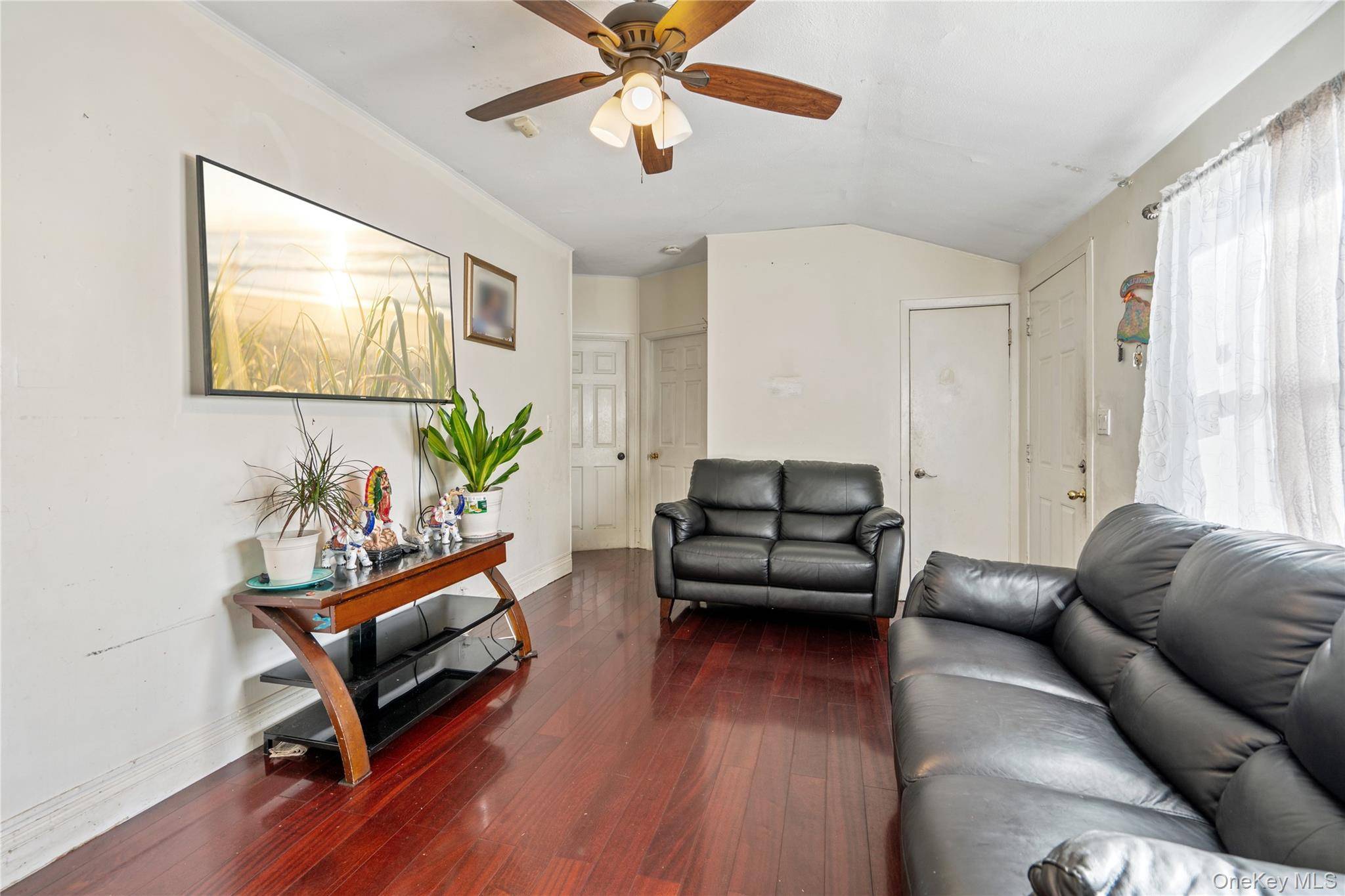 501 Scherger AVE, East Patchogue, NY 11772