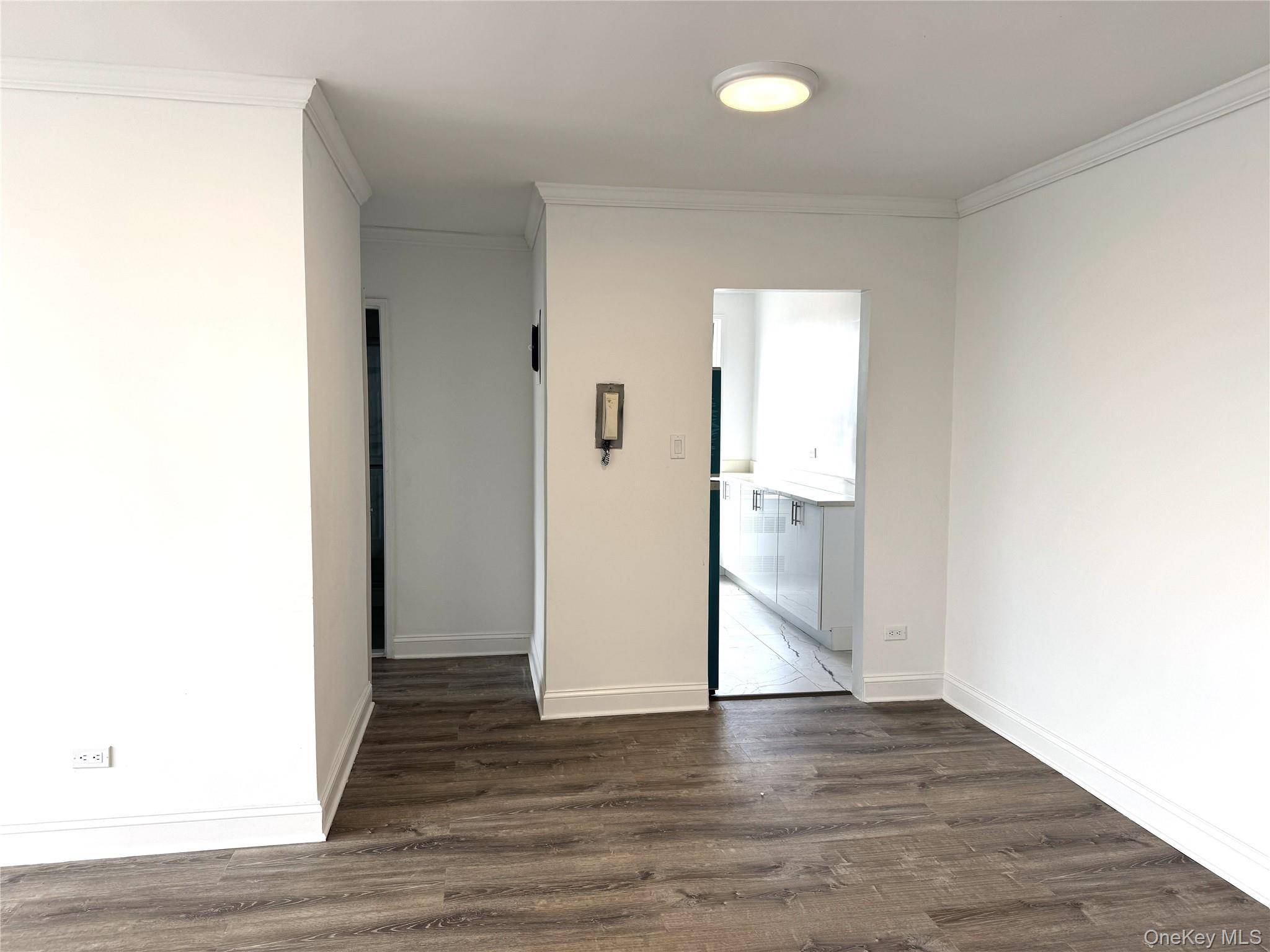 222-89 Braddock Ave #5A, Bellerose, NY 11428