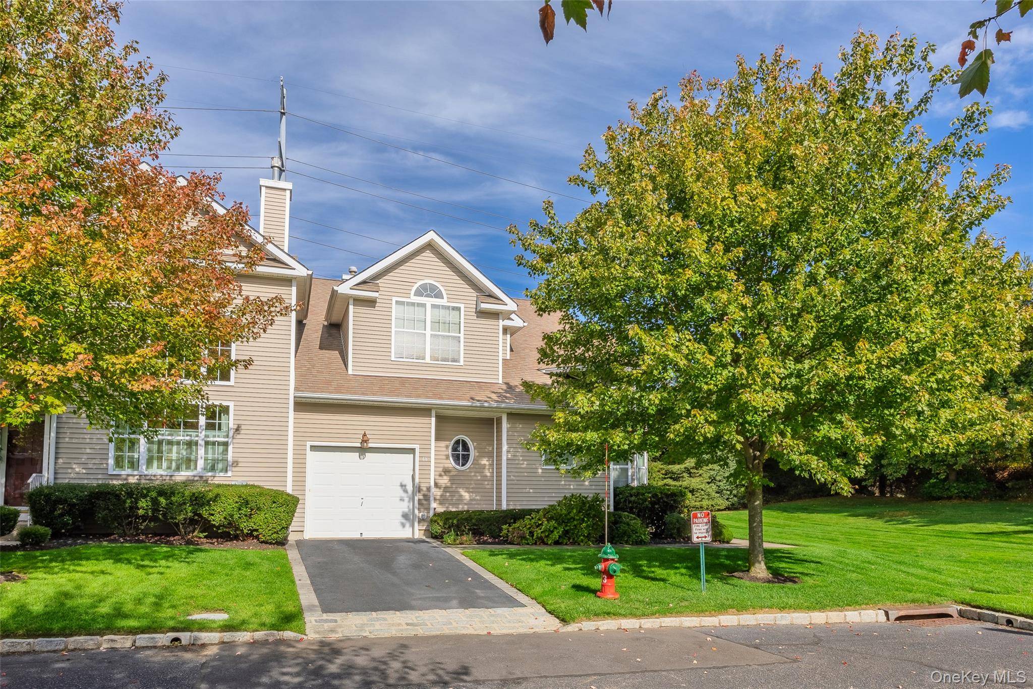48 Avery LN, Miller Place, NY 11764