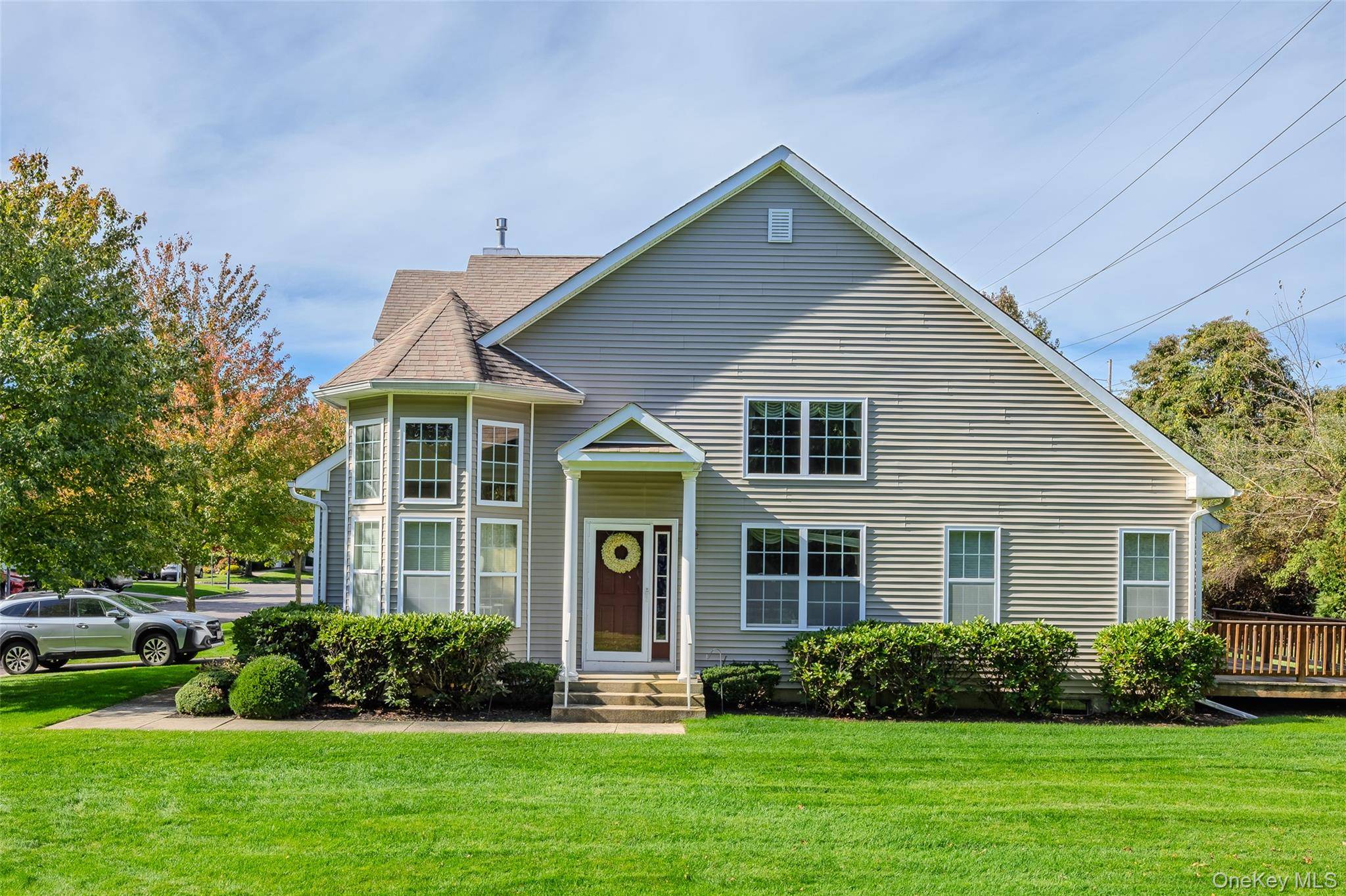 48 Avery LN, Miller Place, NY 11764