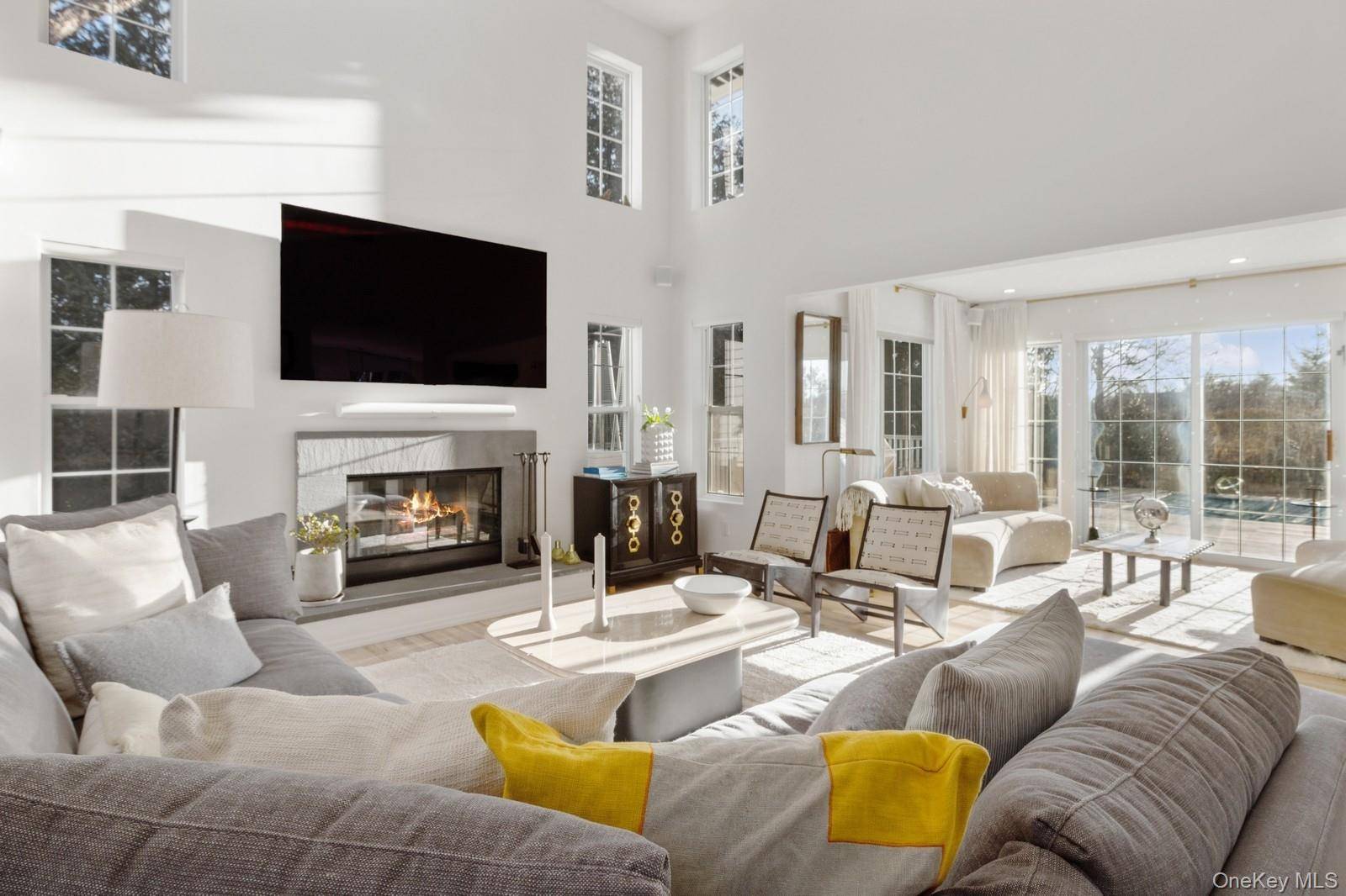 62 Sea Farm LN, Bridgehampton, NY 11932