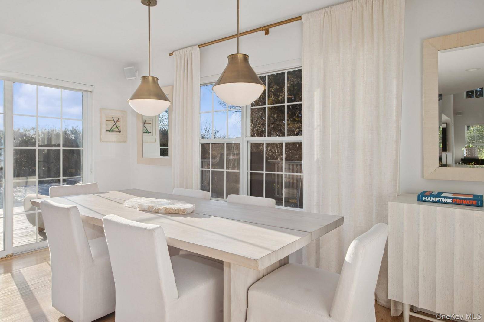 62 Sea Farm LN, Bridgehampton, NY 11932
