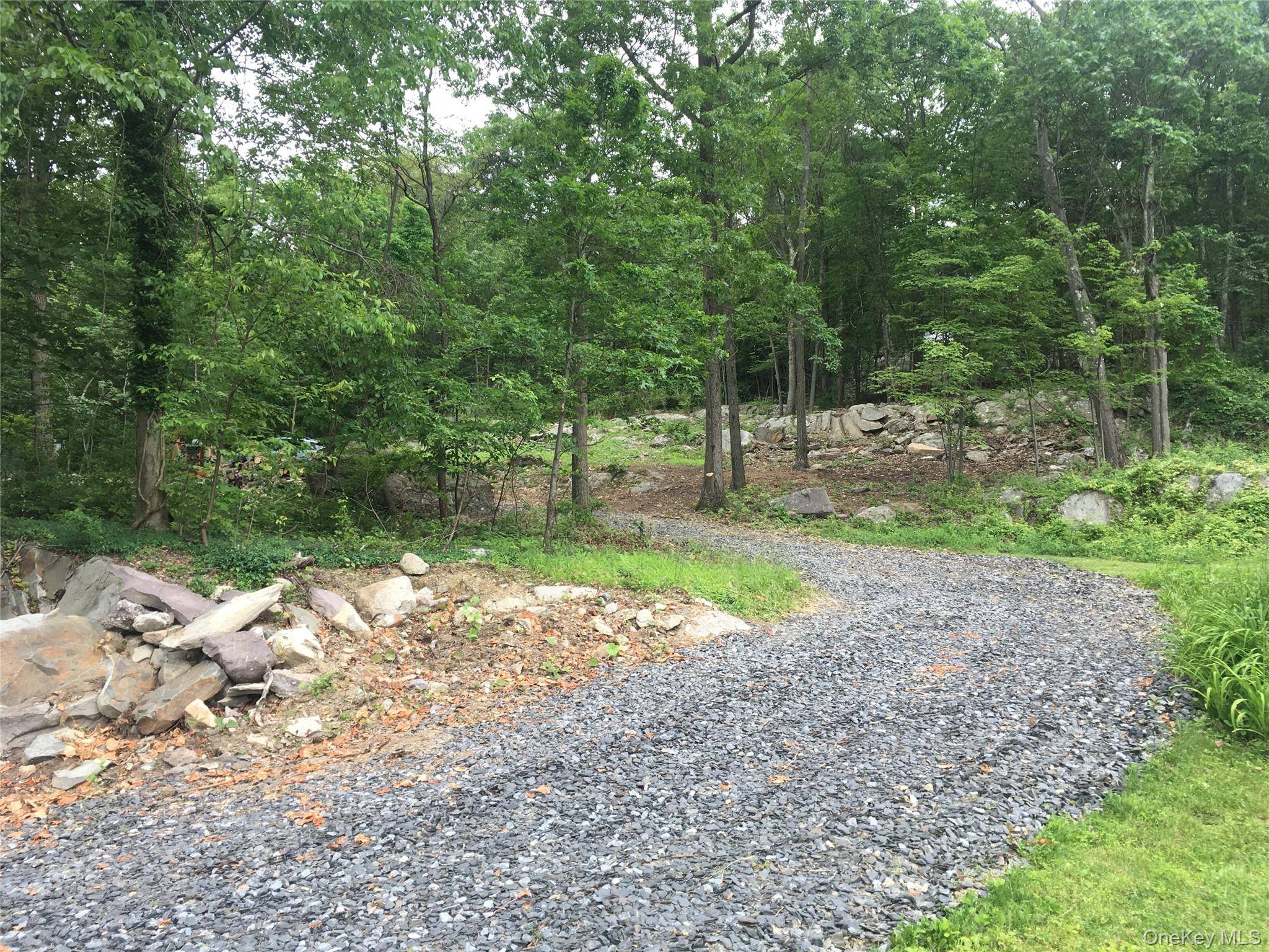 154 Brook TRL, Greenwood Lake, NY 10925