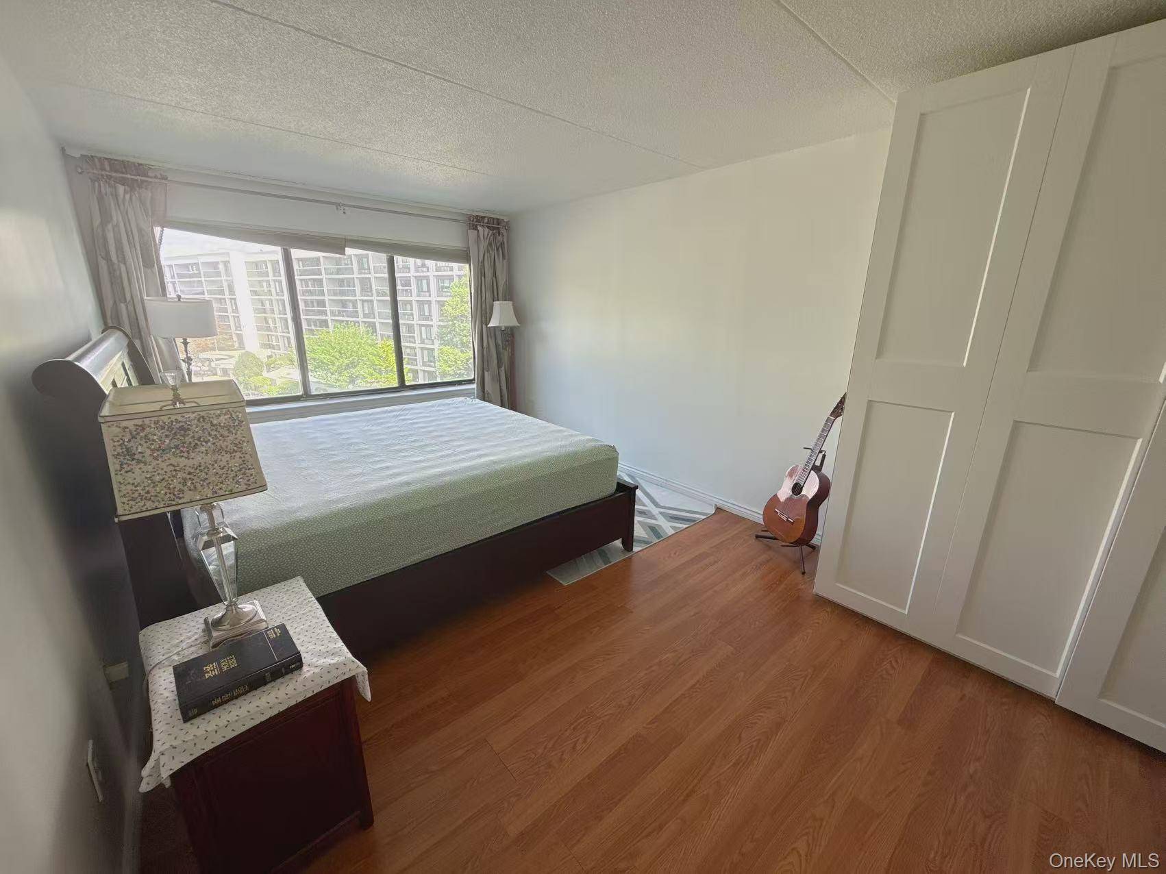 100 High Point DR #501, Hartsdale, NY 10530