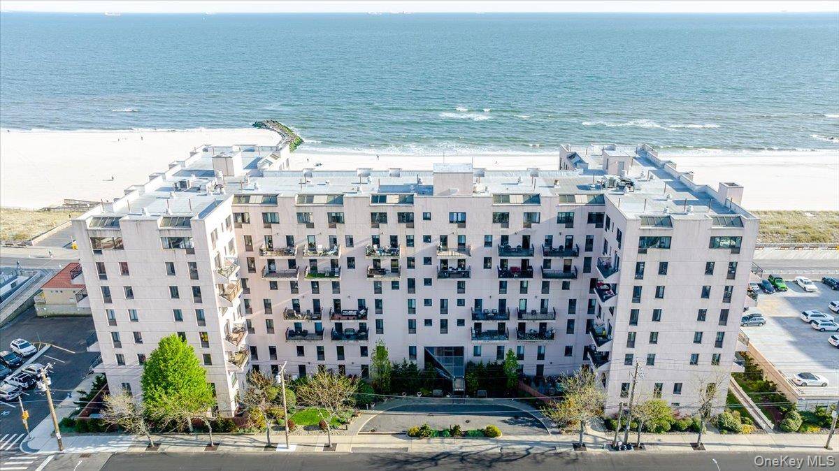 100 W Broadway #7L, Long Beach, NY 11561