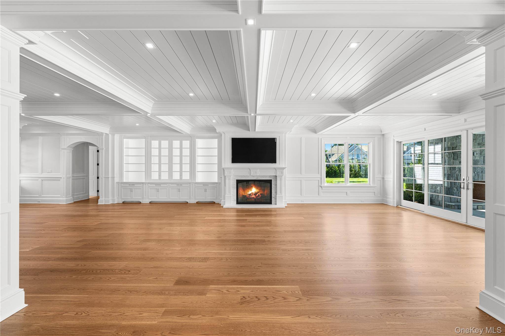 5 Michaels WAY, Westhampton Beach, NY 11978