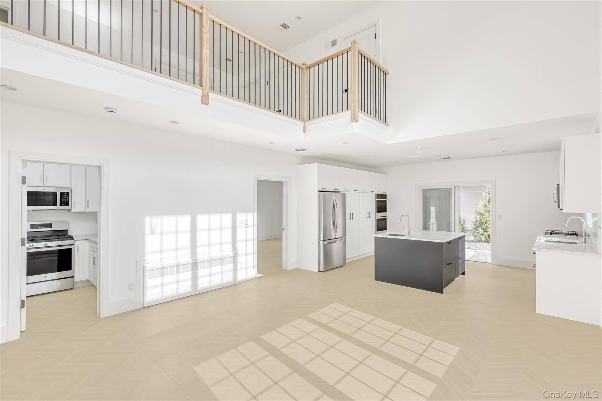28 Silverwood CIR, Suffern, NY 10901
