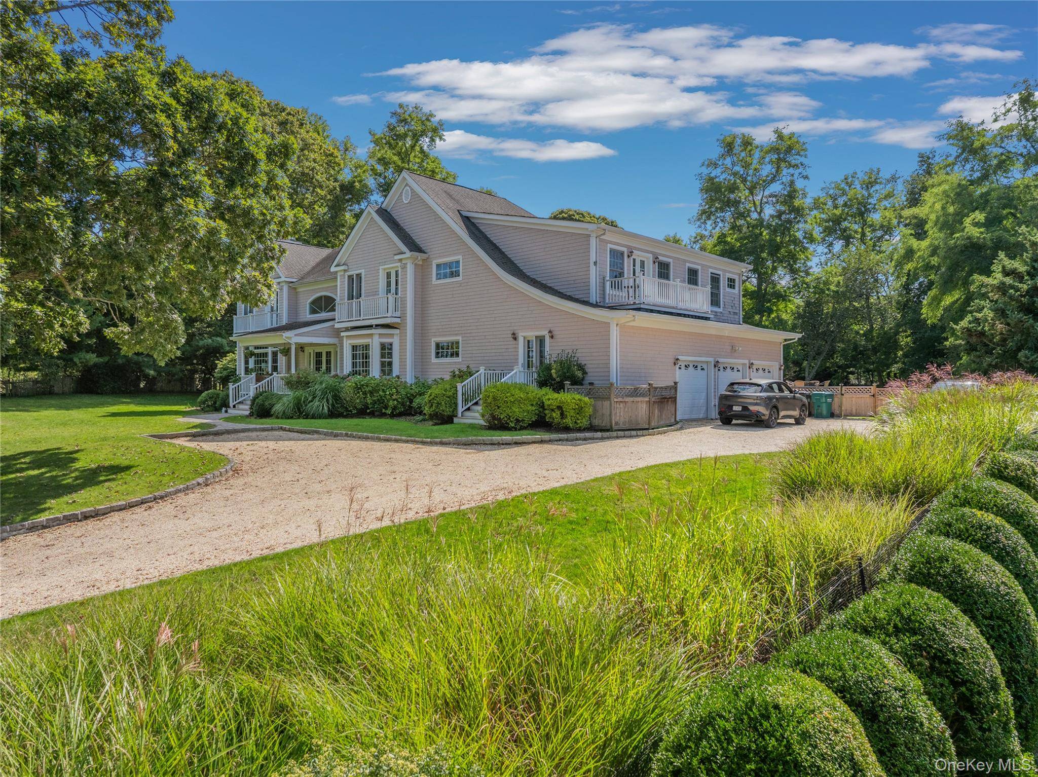 12 Fish Cove RD, Southampton, NY 11968