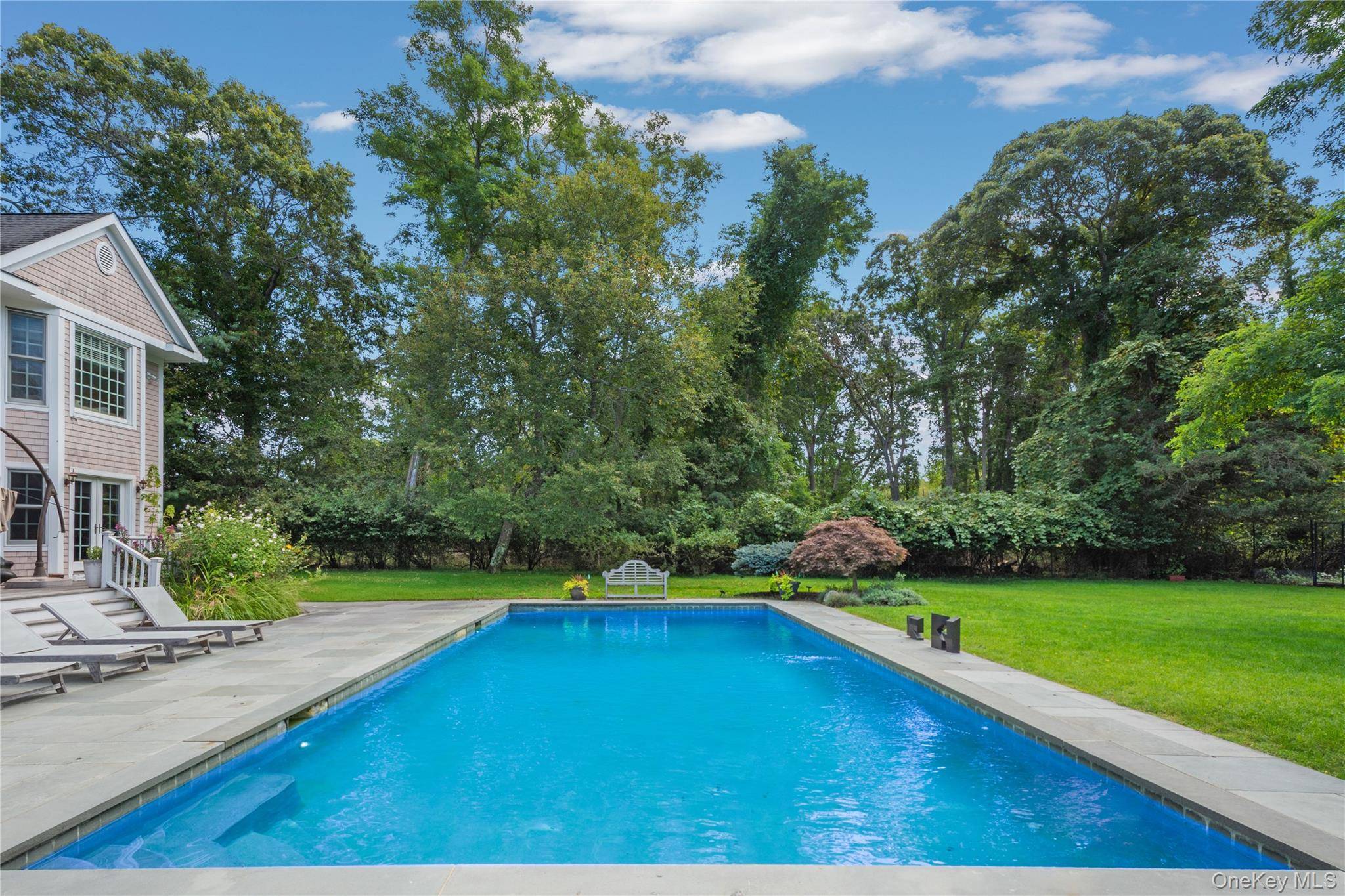 12 Fish Cove RD, Southampton, NY 11968
