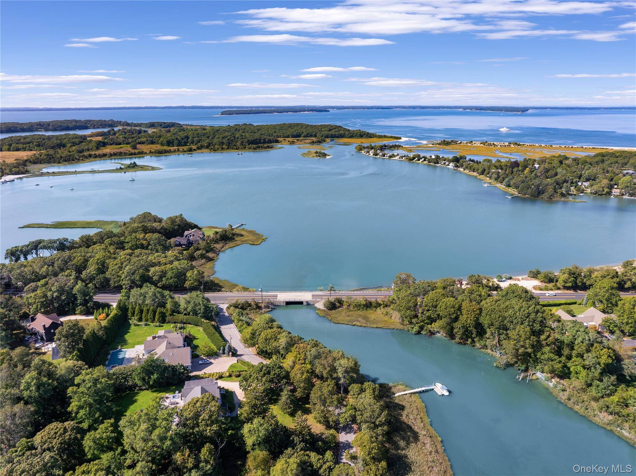 12 Fish Cove RD, Southampton, NY 11968