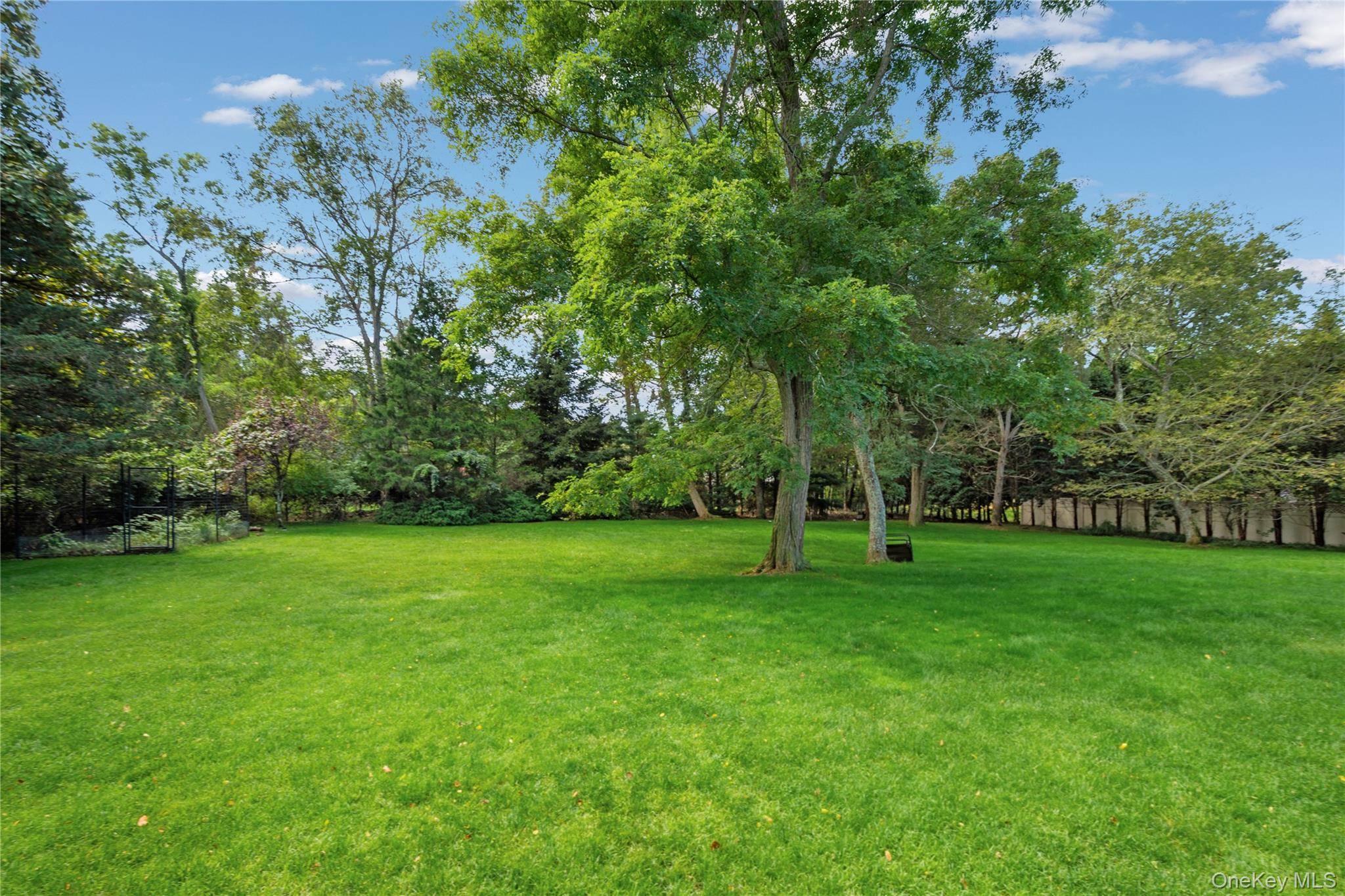 12 Fish Cove RD, Southampton, NY 11968