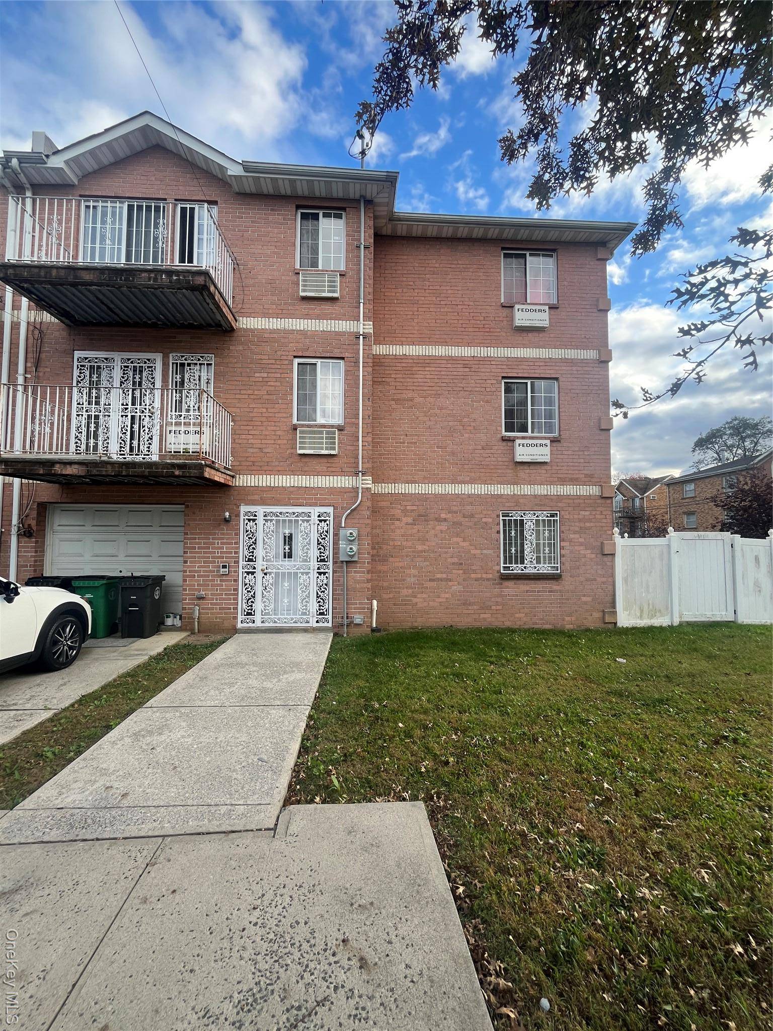 1900 Arnow AVE, Bronx, NY 10469