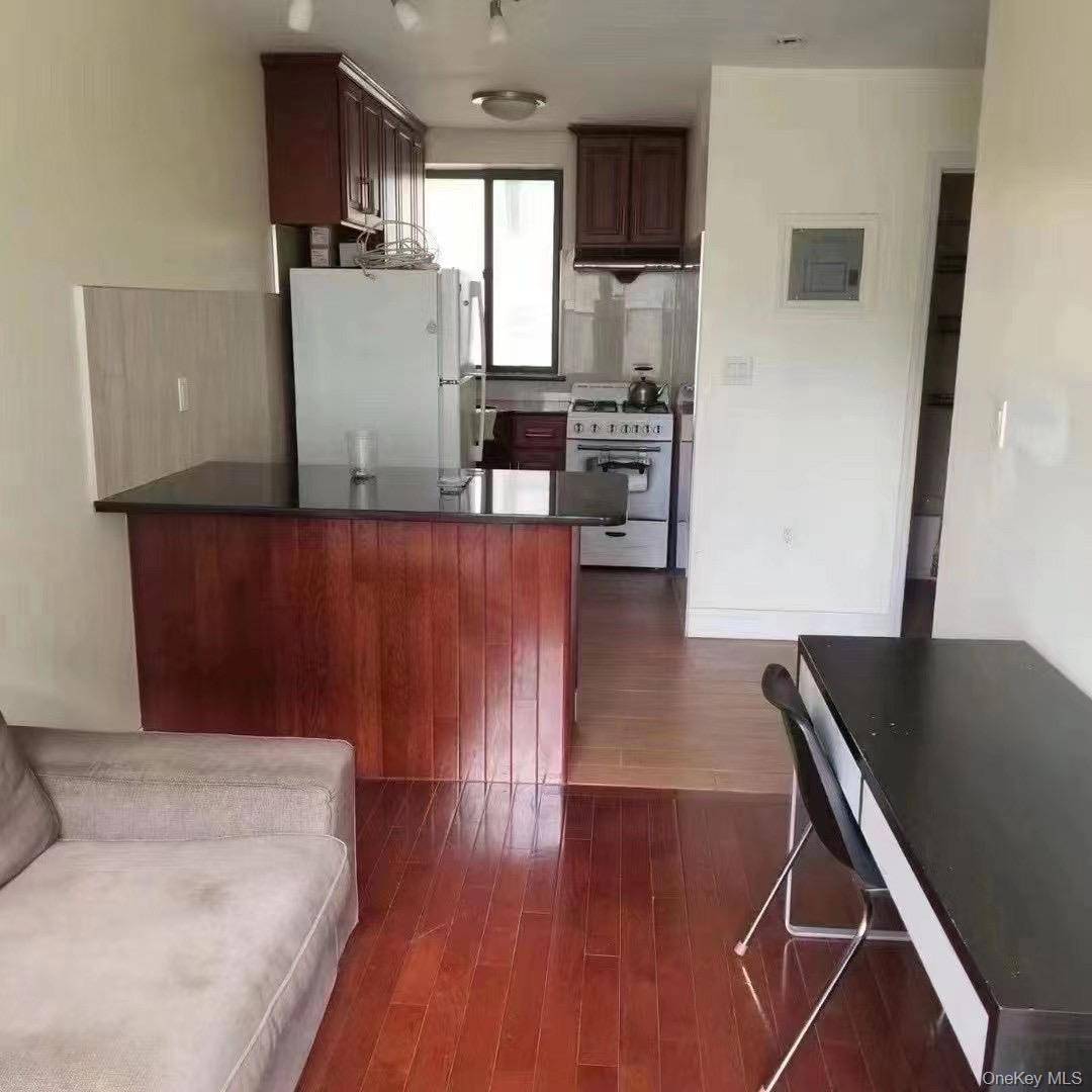 51 Orchard ST, New York (manhattan), NY 10002