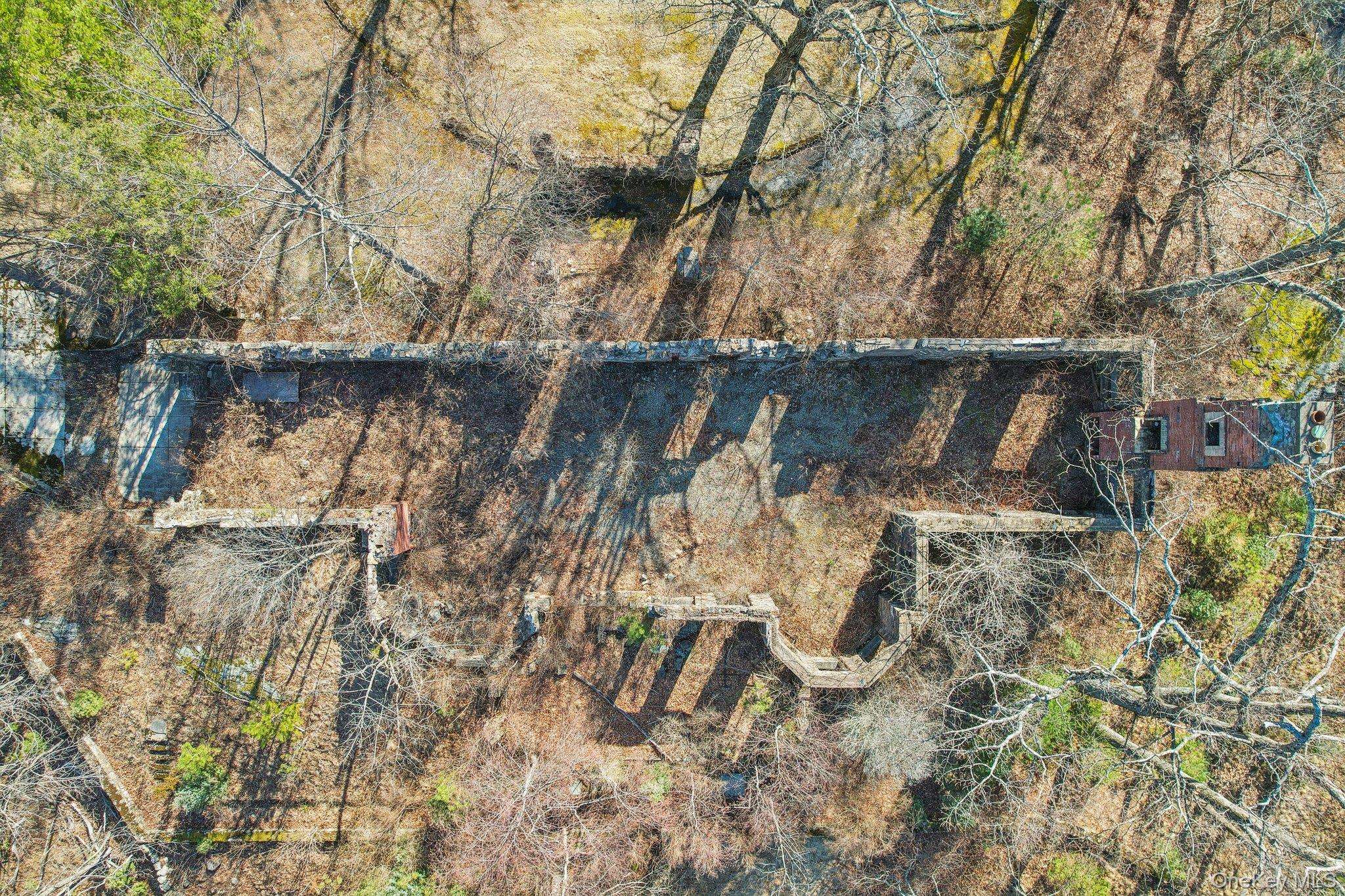 Serpentine RD, Tuxedo Park, NY 10987