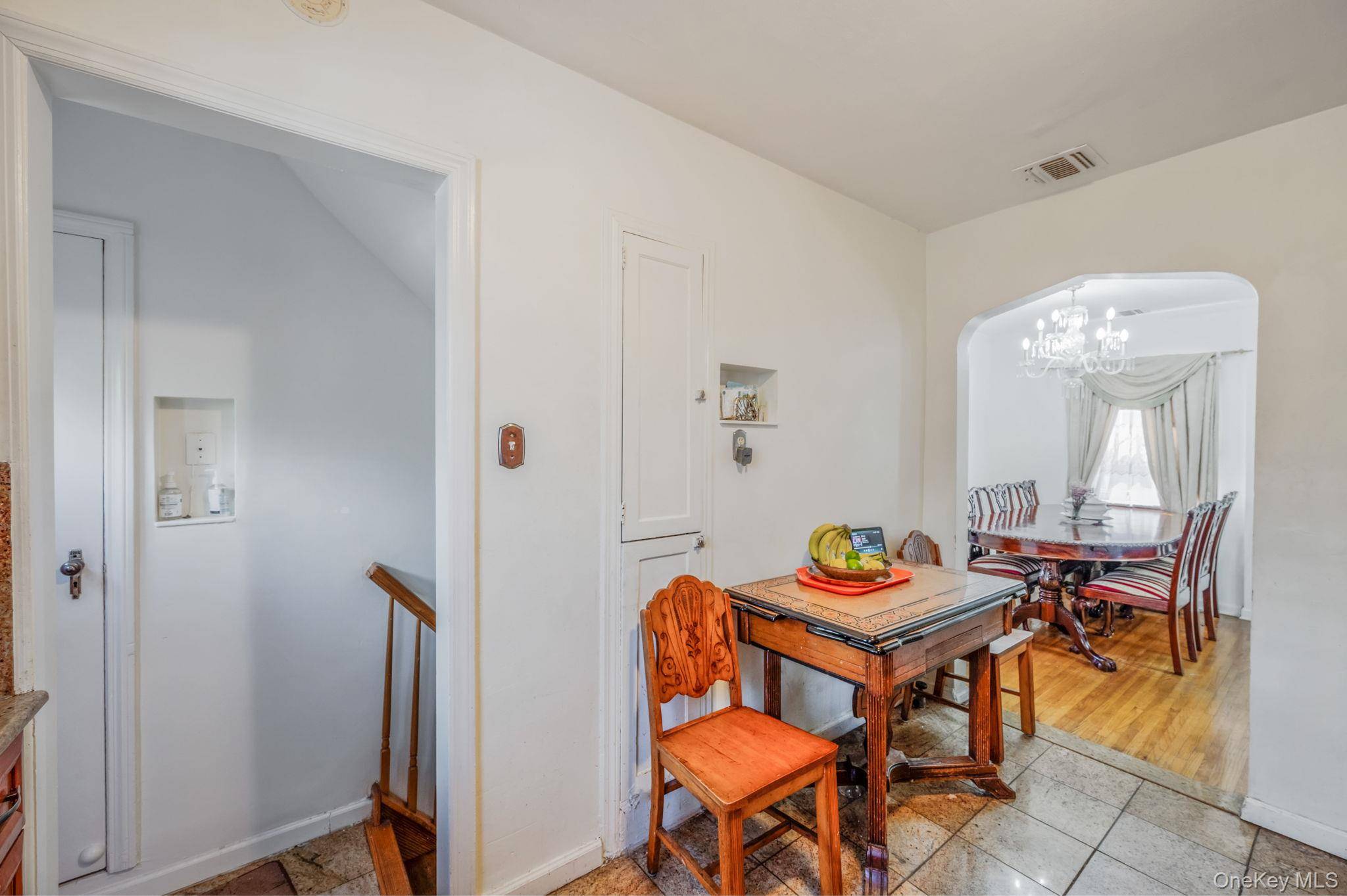 115-82 237th ST, Elmont, NY 11003