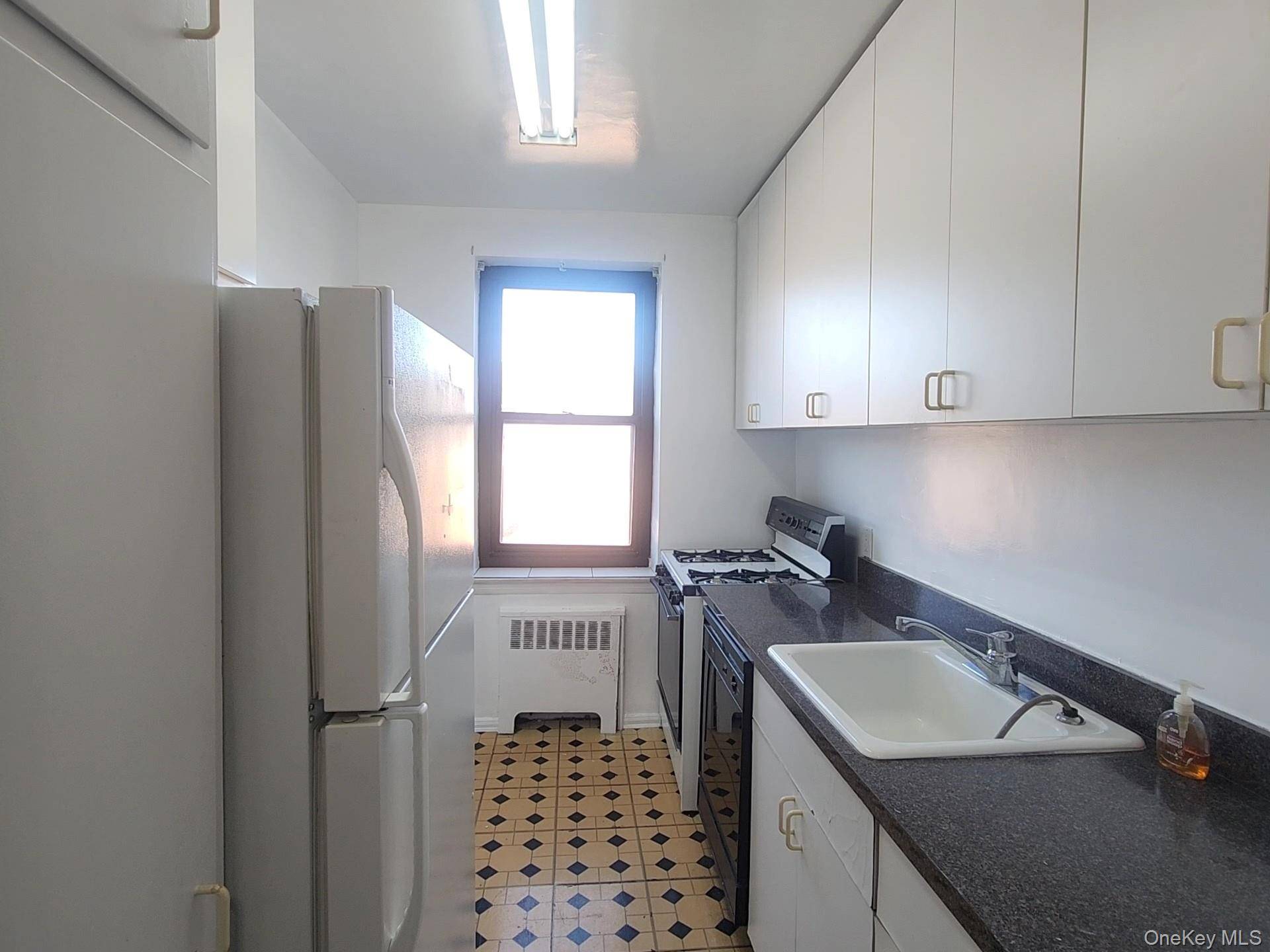90-09 Northern BLVD #605, Jackson Heights, NY 11372