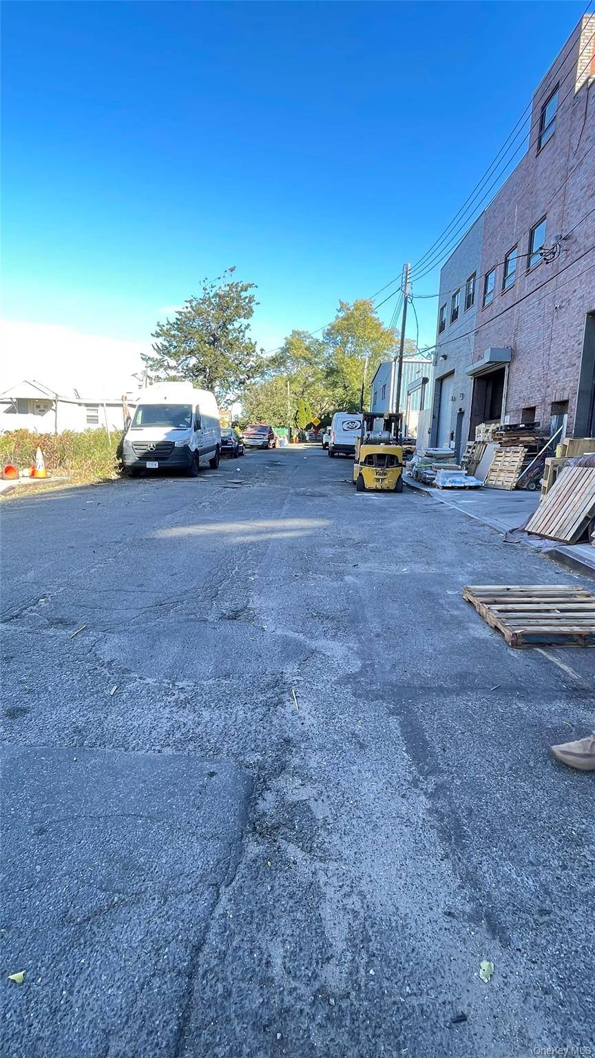 28-23 119th ST, Flushing, NY 11354