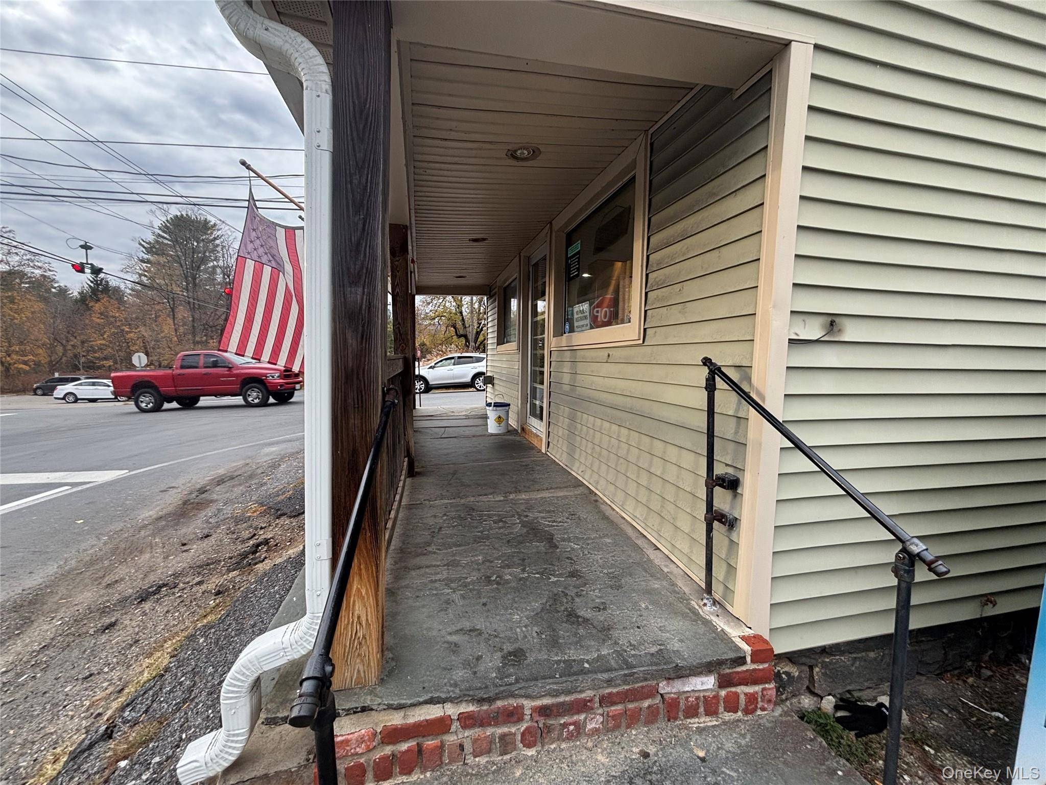 3 Hamilton RD, Pine Bush, NY 12566