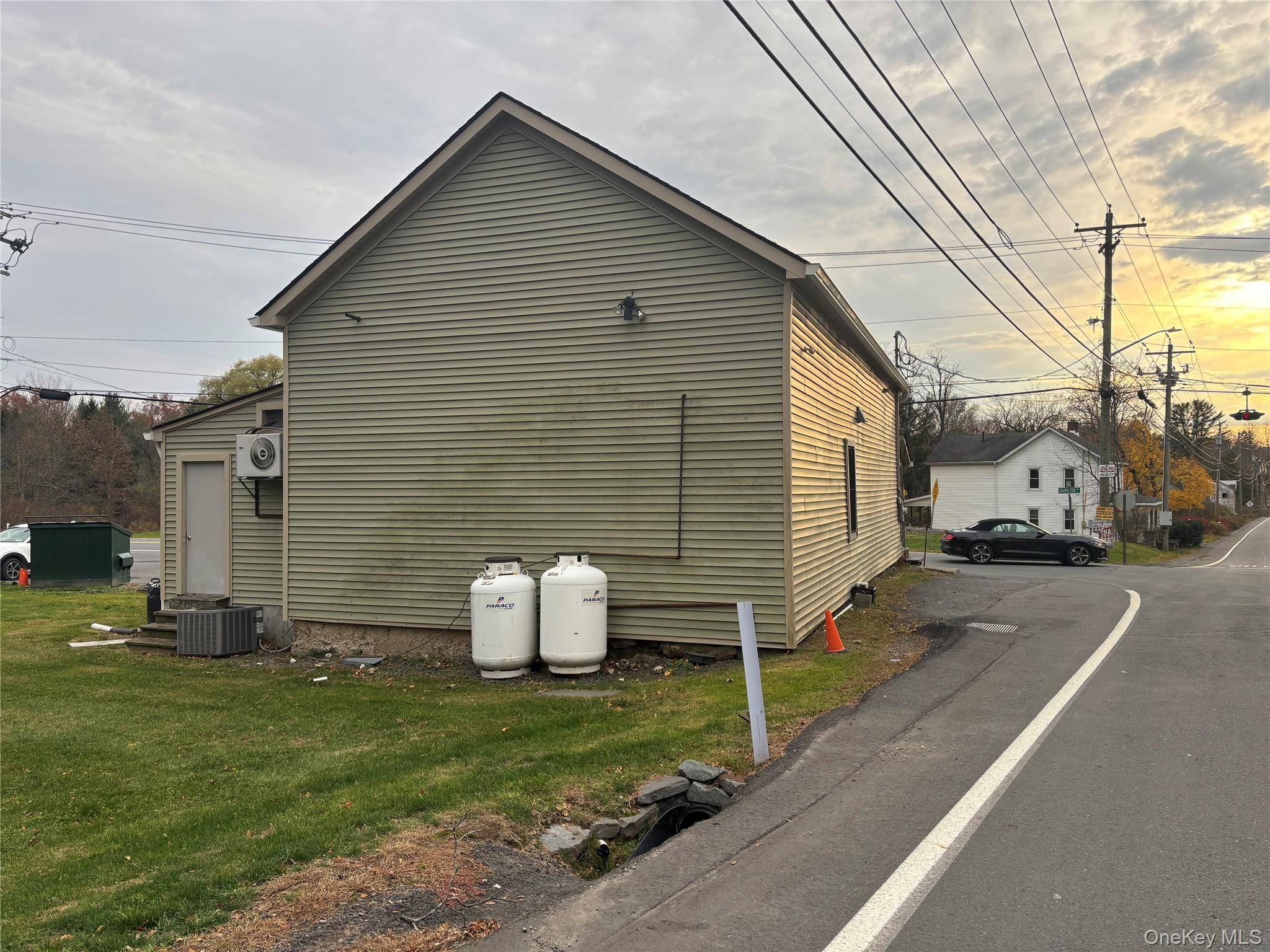 3 Hamilton RD, Pine Bush, NY 12566