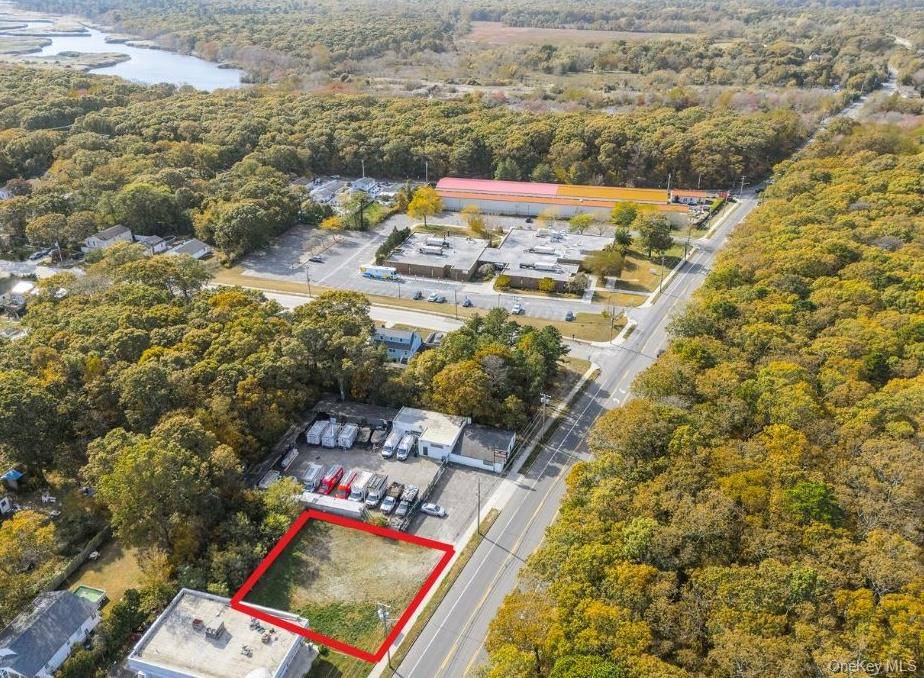 586 Montauk Highway, Shirley, NY 11967
