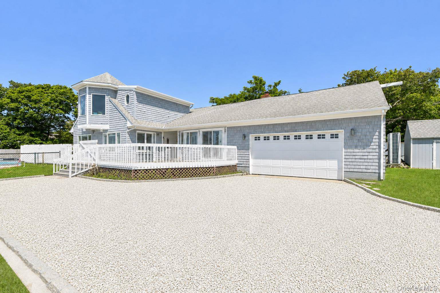140 Ocean AVE, Center Moriches, NY 11934