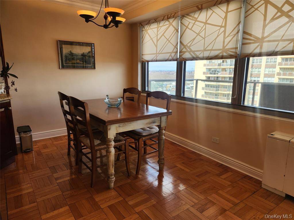 18-05 215th ST #14S, Bayside, NY 11360