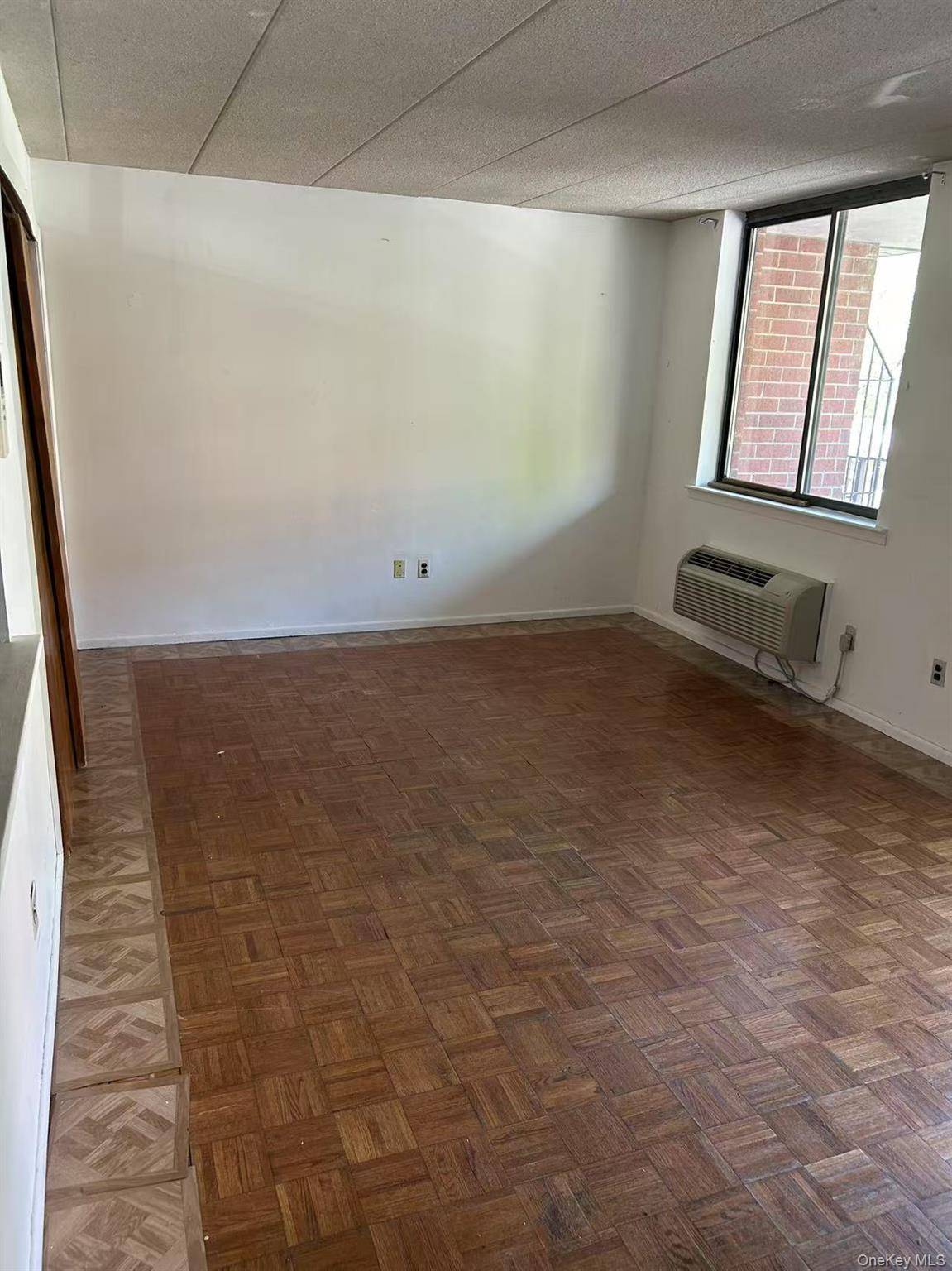 139-76 35th AVE #2B, Flushing, NY 11354