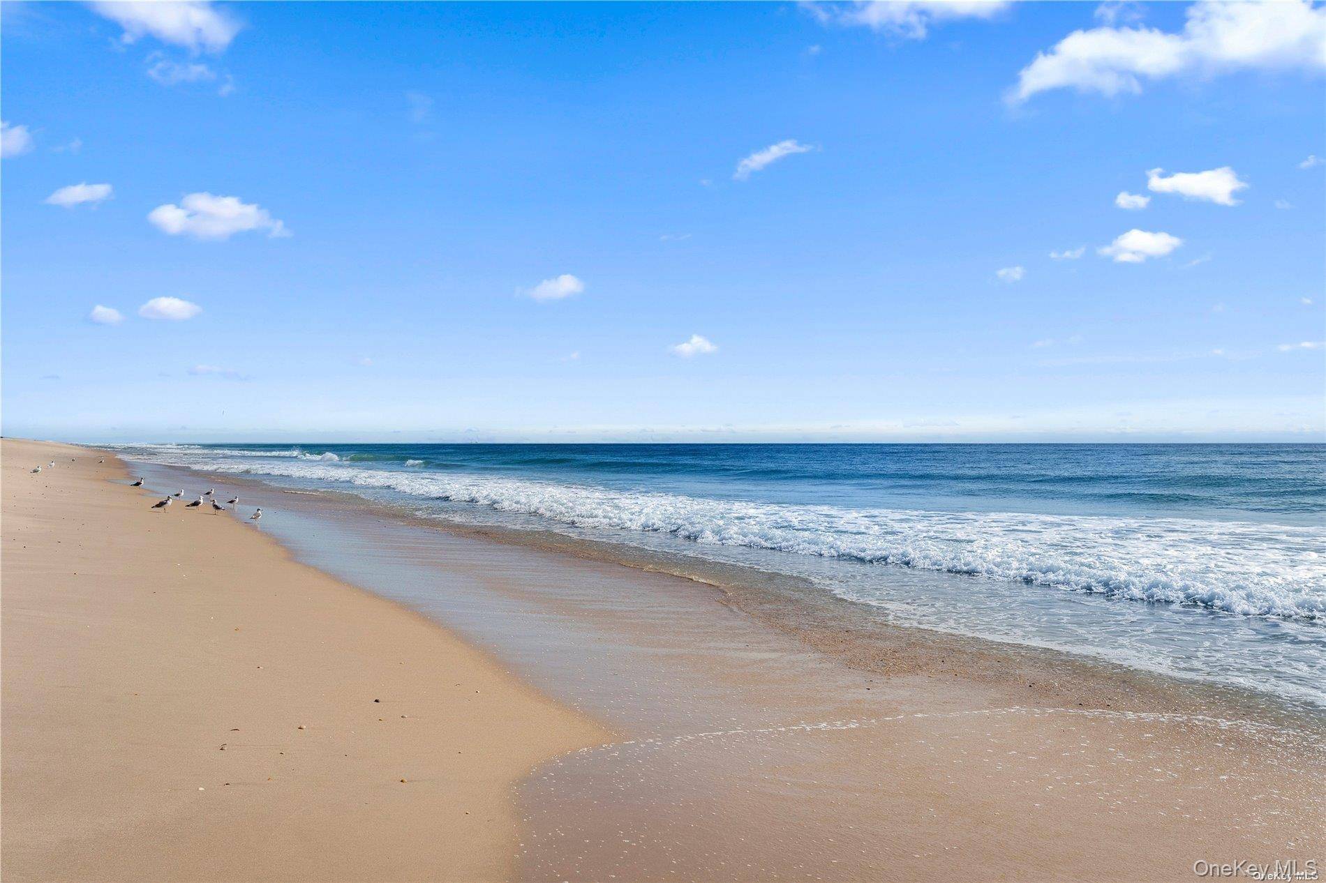 645 Dune RD, Westhampton, NY 11977