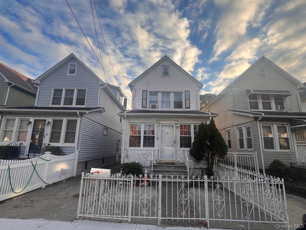 21818 118th AVE, Cambria Heights, NY 11411