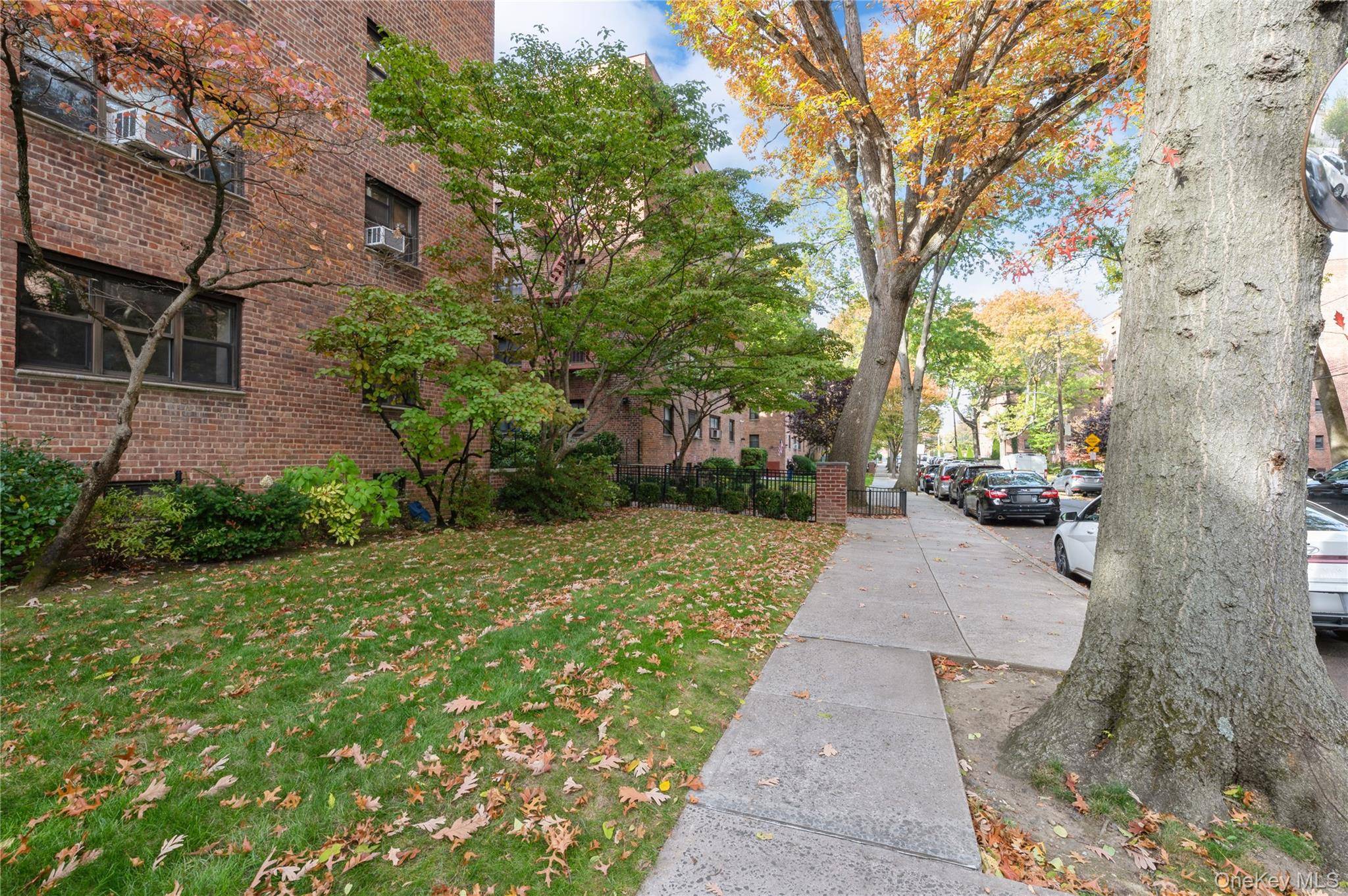 50 White Oak street #1E, New Rochelle, NY 10801