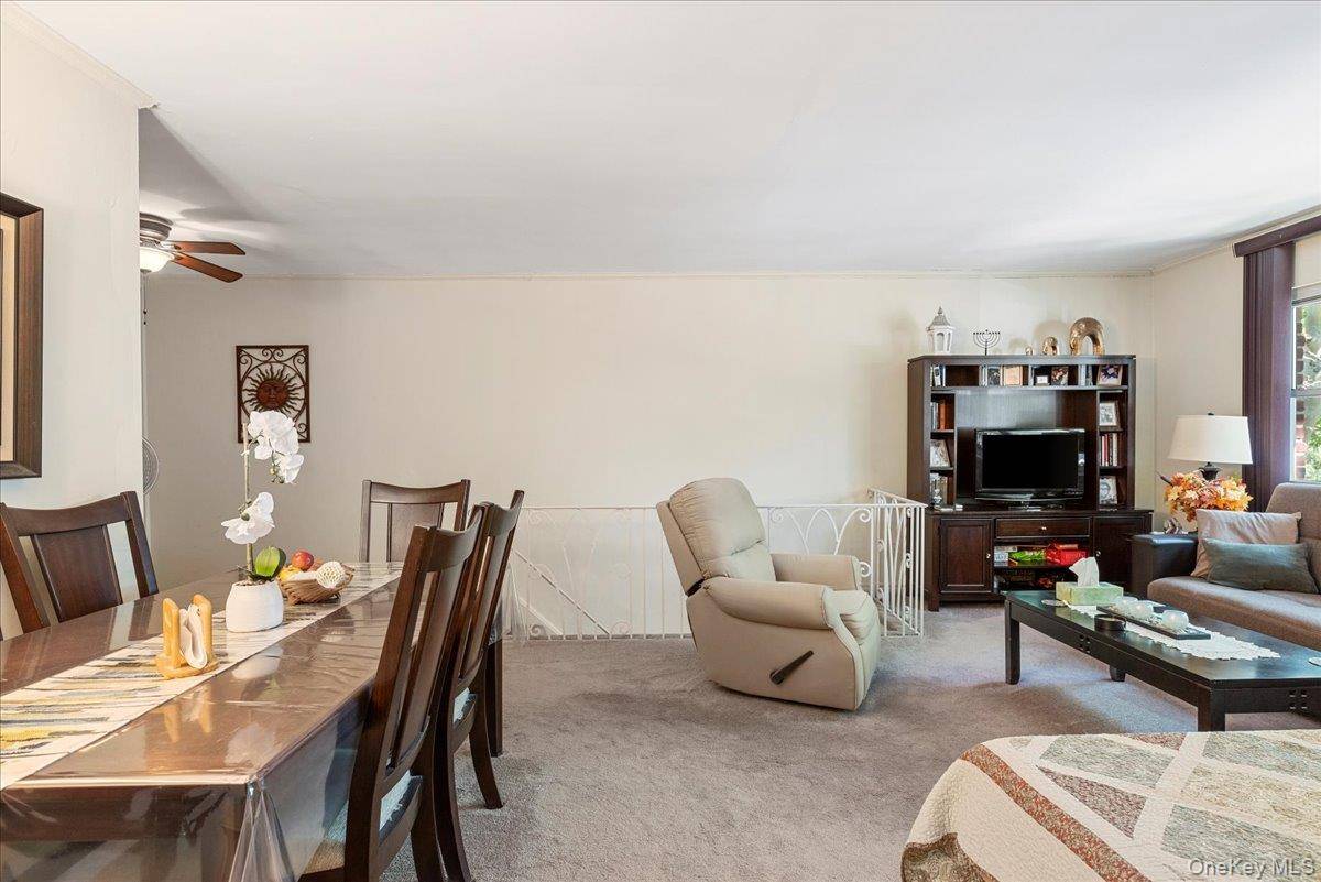 87-44 Marengo ST #2A, Holliswood, NY 11423
