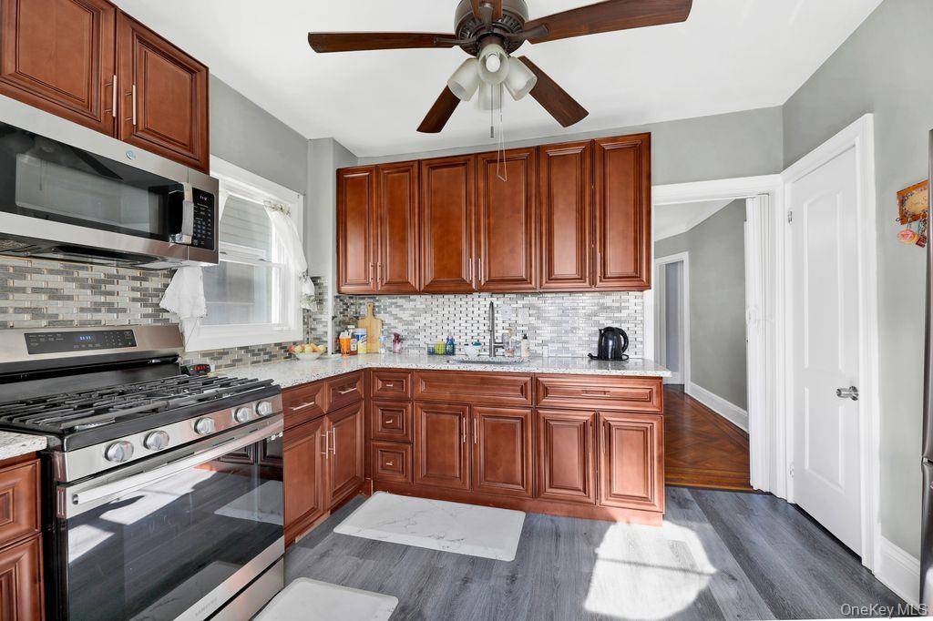 10222 85th AVE, Richmond Hill North, NY 11418
